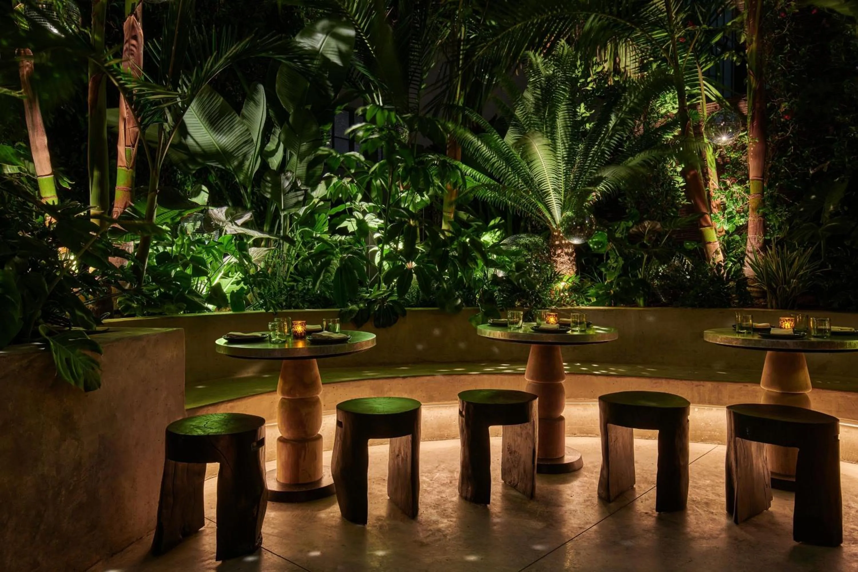 Restaurant/places to eat in HOLLYWOOD VOLUME, a Tribute Portfolio Hotel