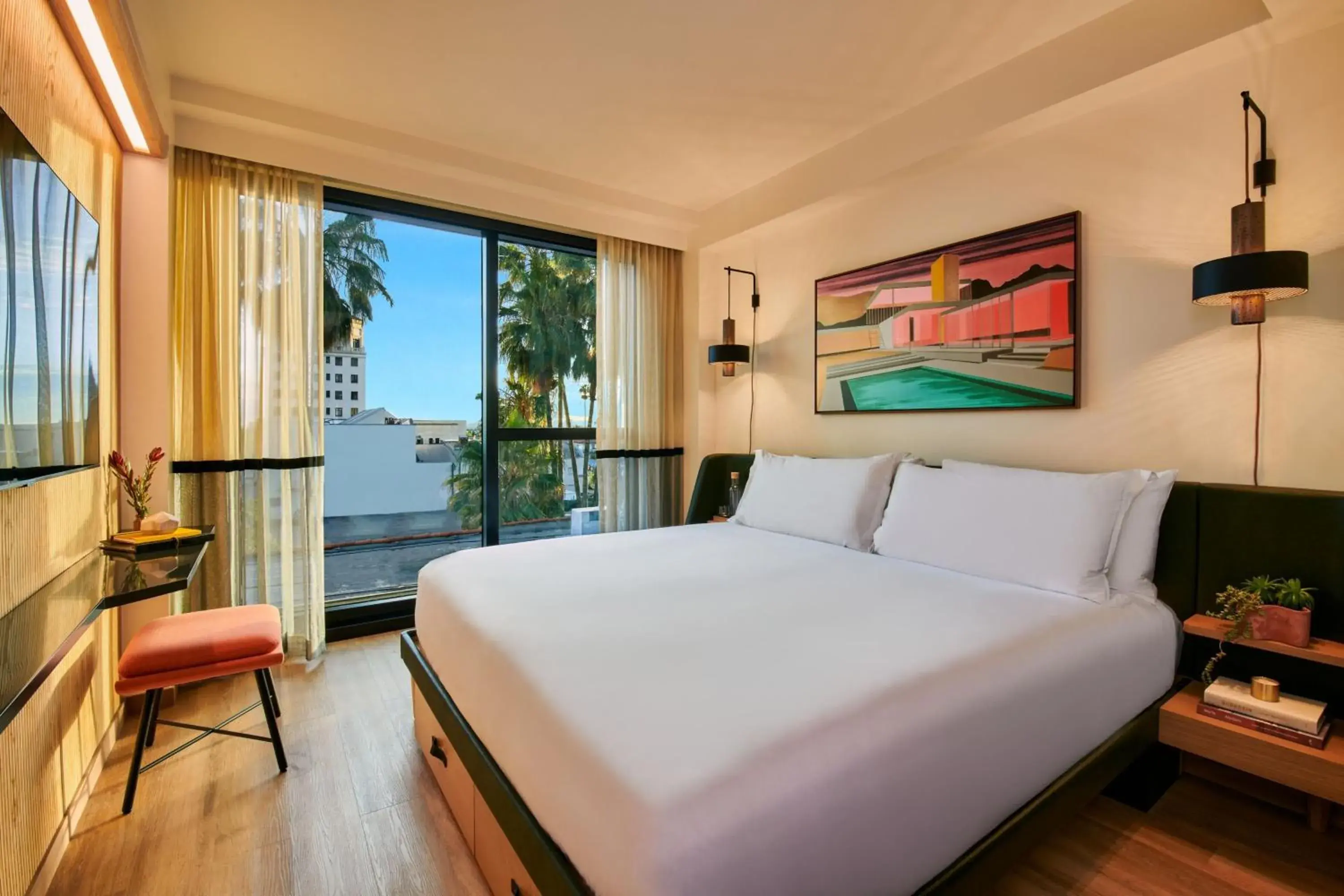 Photo of the whole room, Bed in HOLLYWOOD VOLUME, a Tribute Portfolio Hotel Photo of the whole room, Bed in HOLLYWOOD VOLUME, a Tribute Portfolio Hotel