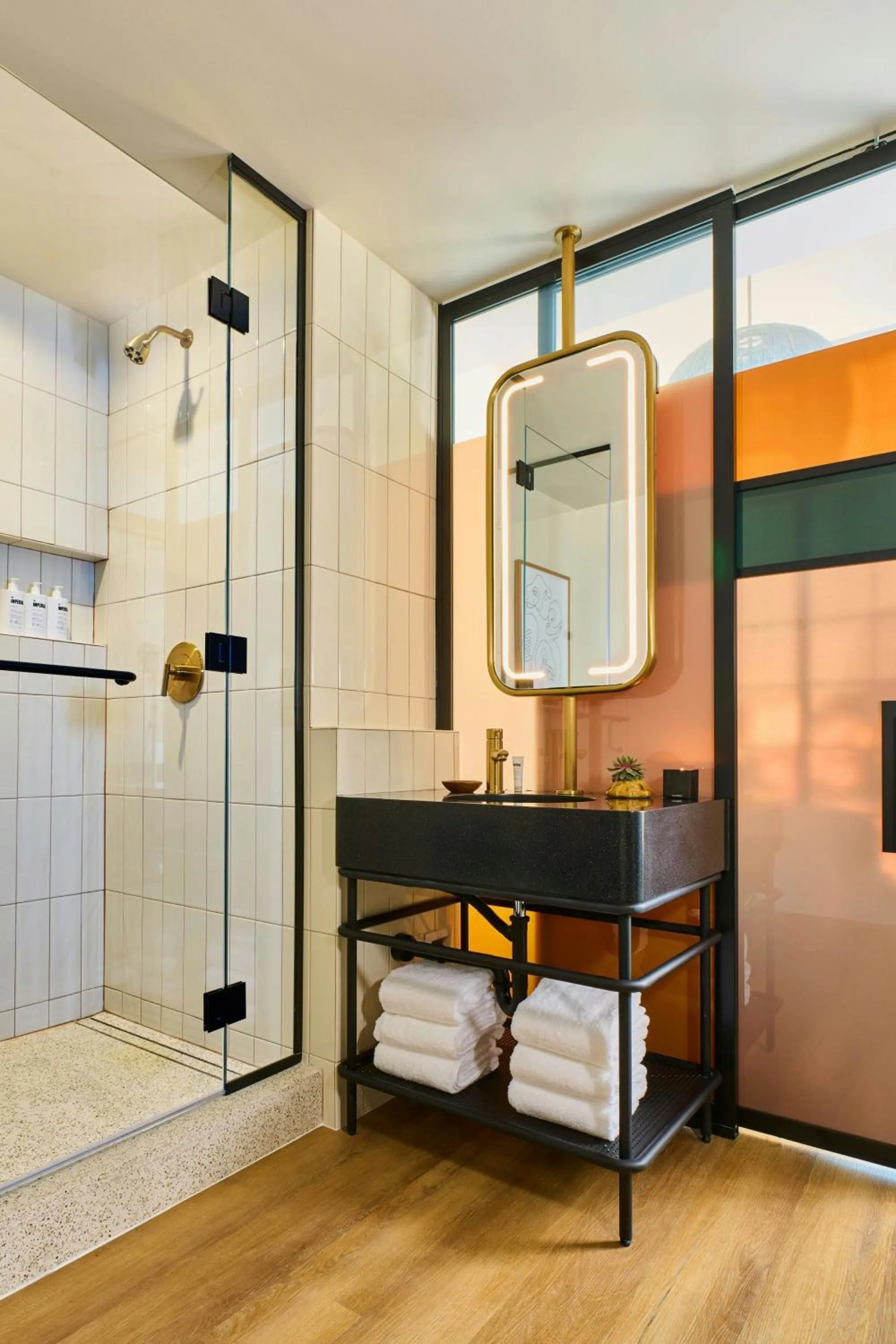 Bathroom in HOLLYWOOD VOLUME, a Tribute Portfolio Hotel