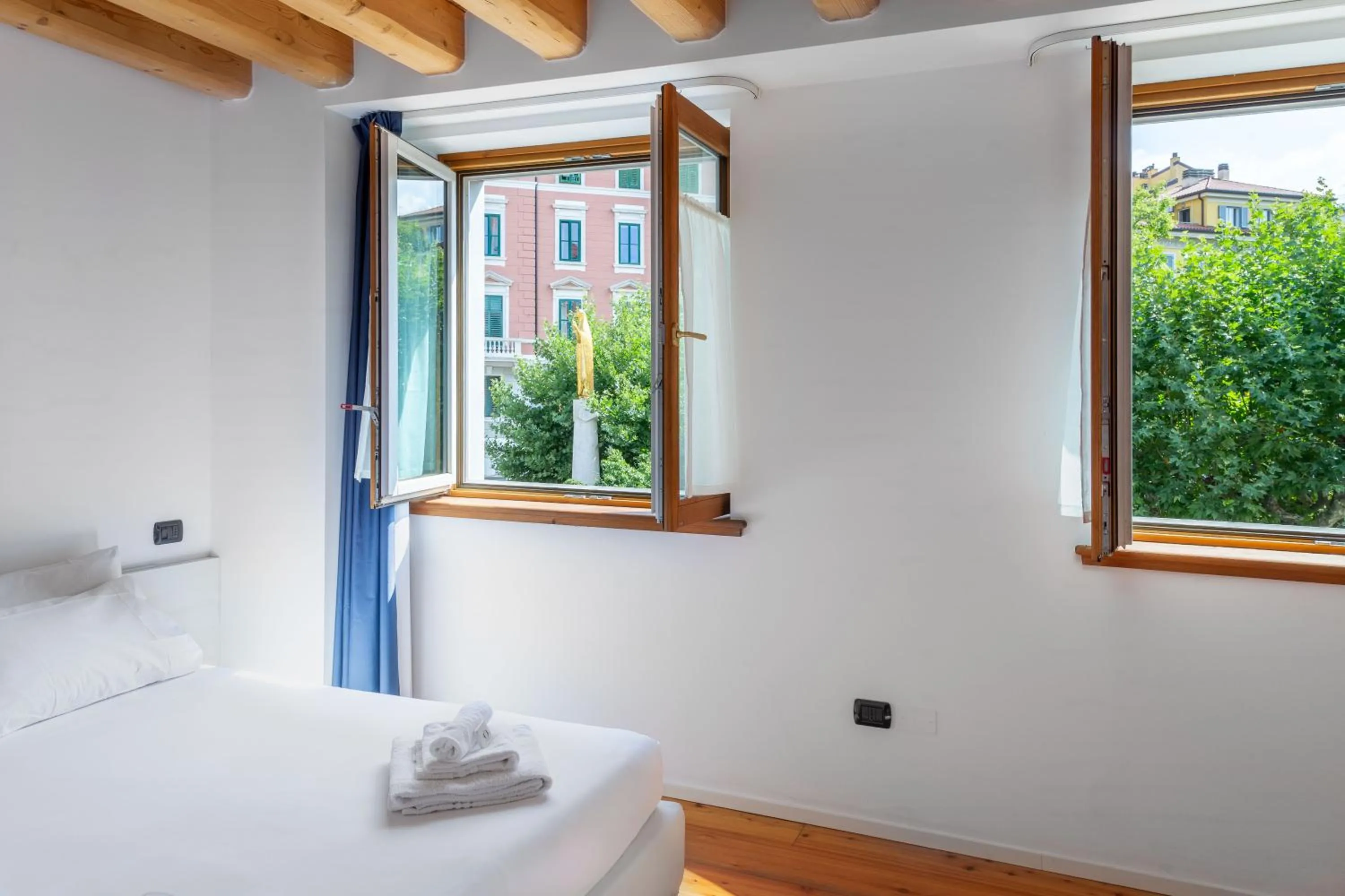 Property building, Bed in Residence Garibaldi