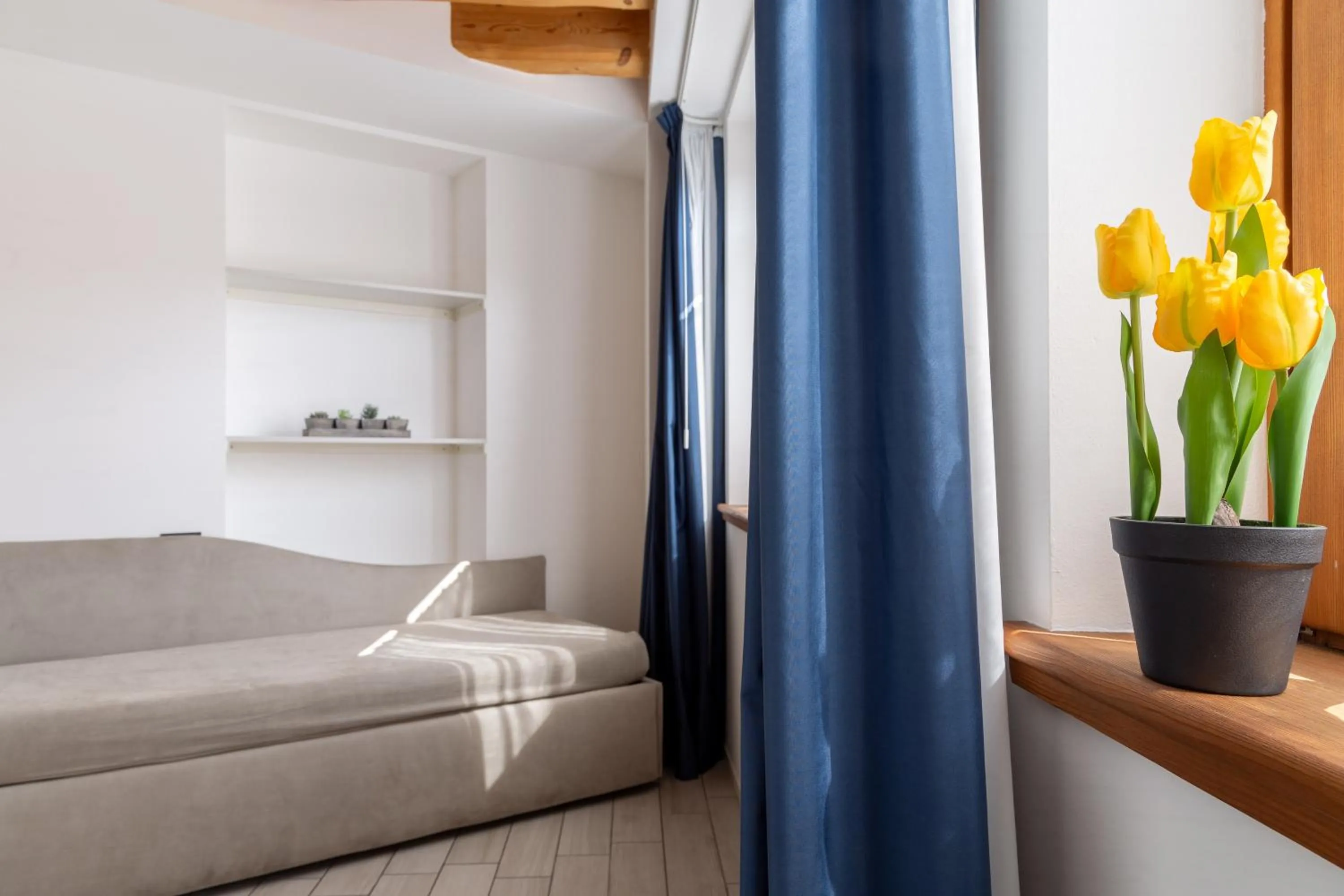 Bedroom, Bed in Residence Garibaldi