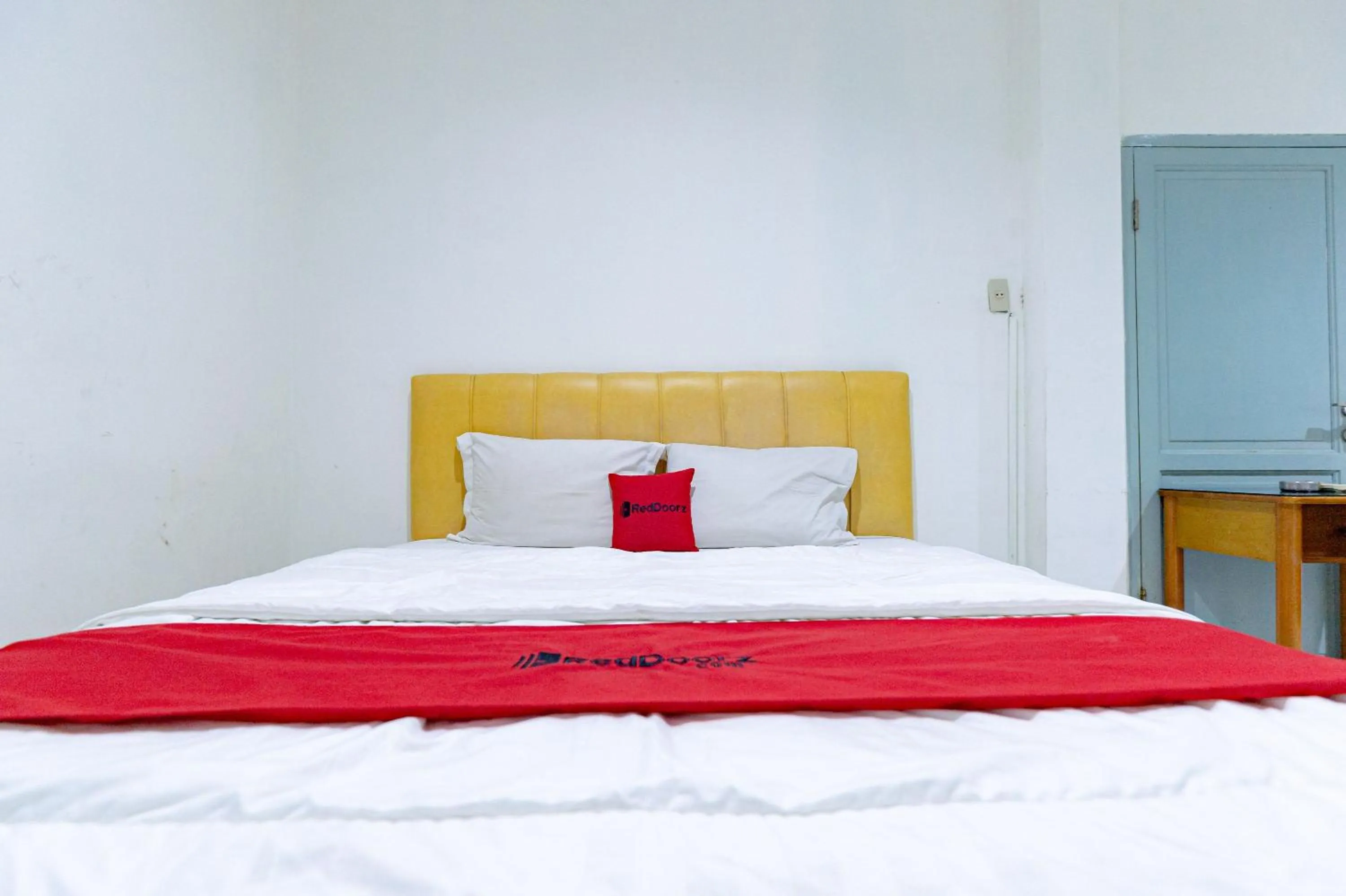 Bedroom in RedDoorz Plus @ Jalan Iskandar Muda Medan