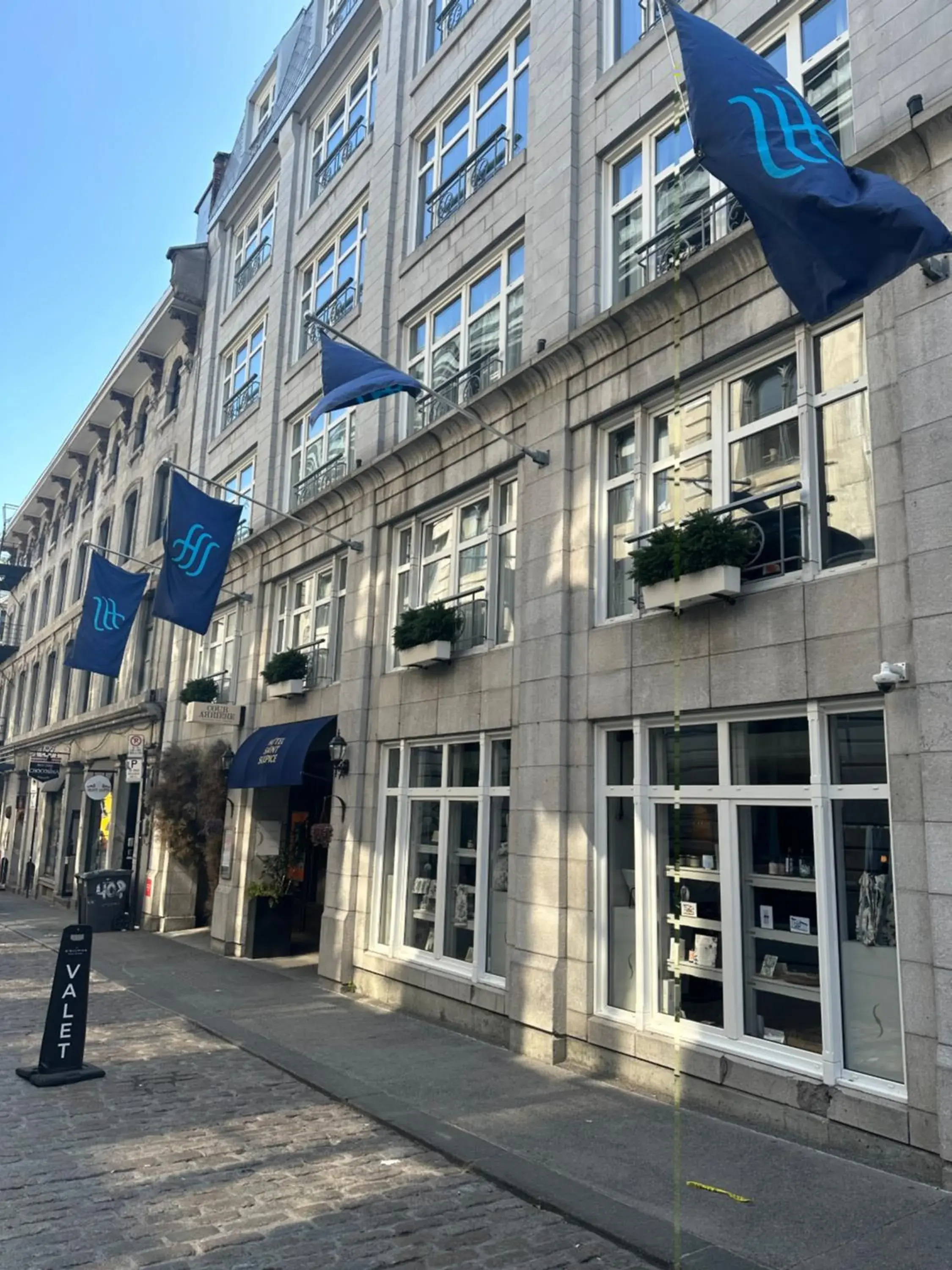 Property building in Hôtel Saint-Sulpice Property building in Hôtel Saint-Sulpice