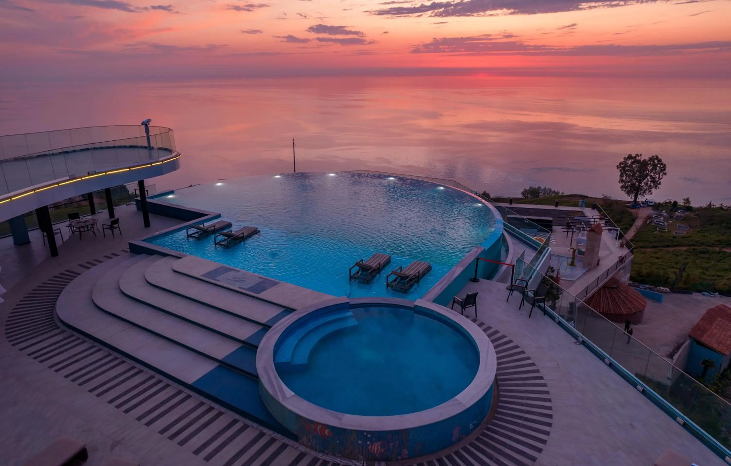 Swimming pool in Litz Resort