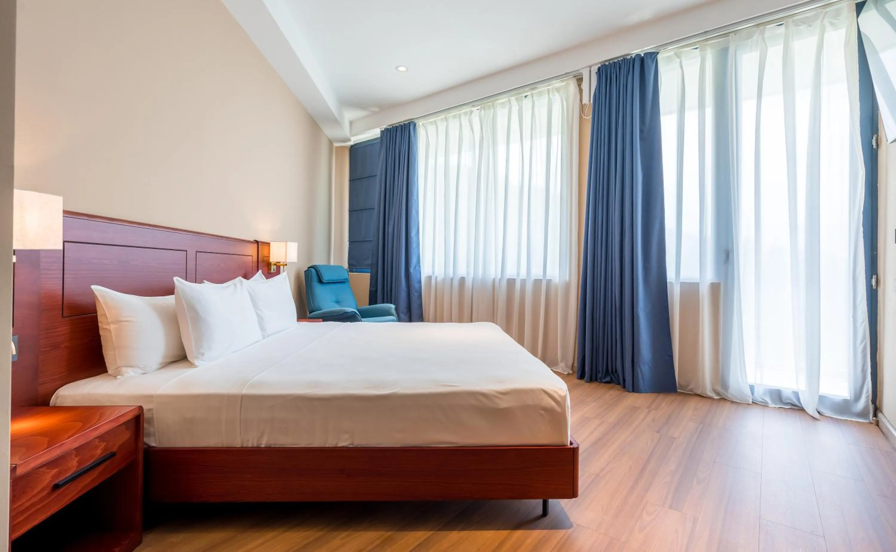 Photo of the whole room in Litz Resort