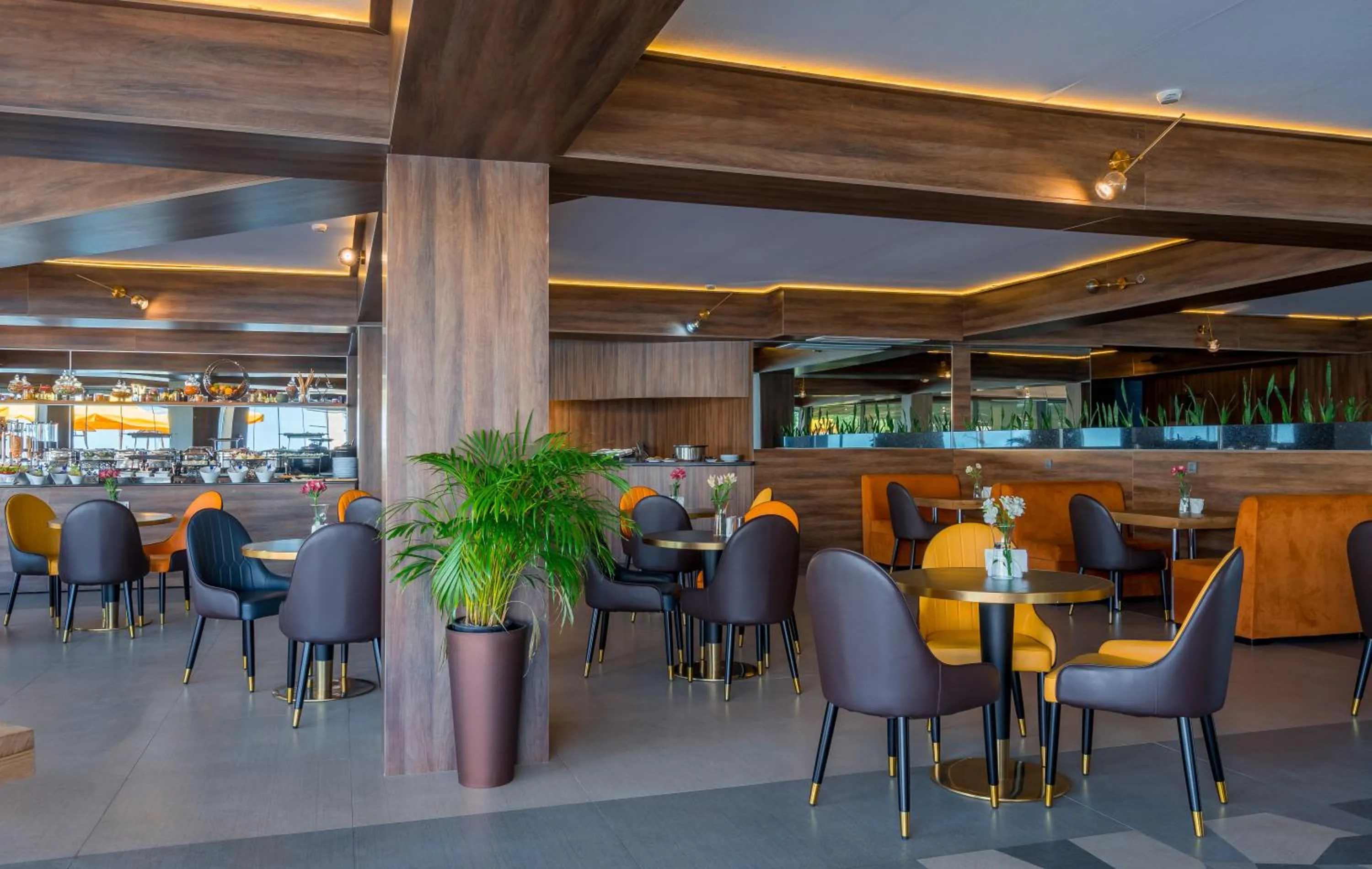 Restaurant/places to eat in Litz Resort