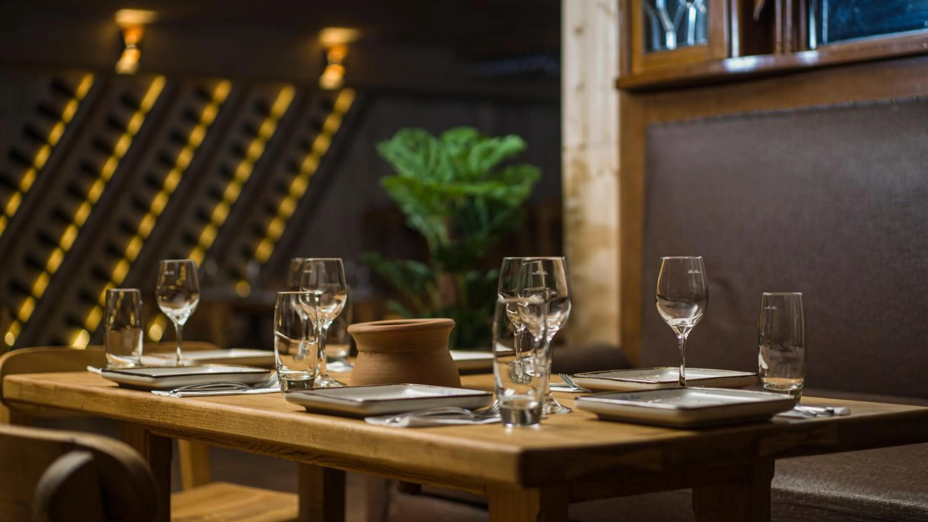 Restaurant/places to eat in Litz Resort