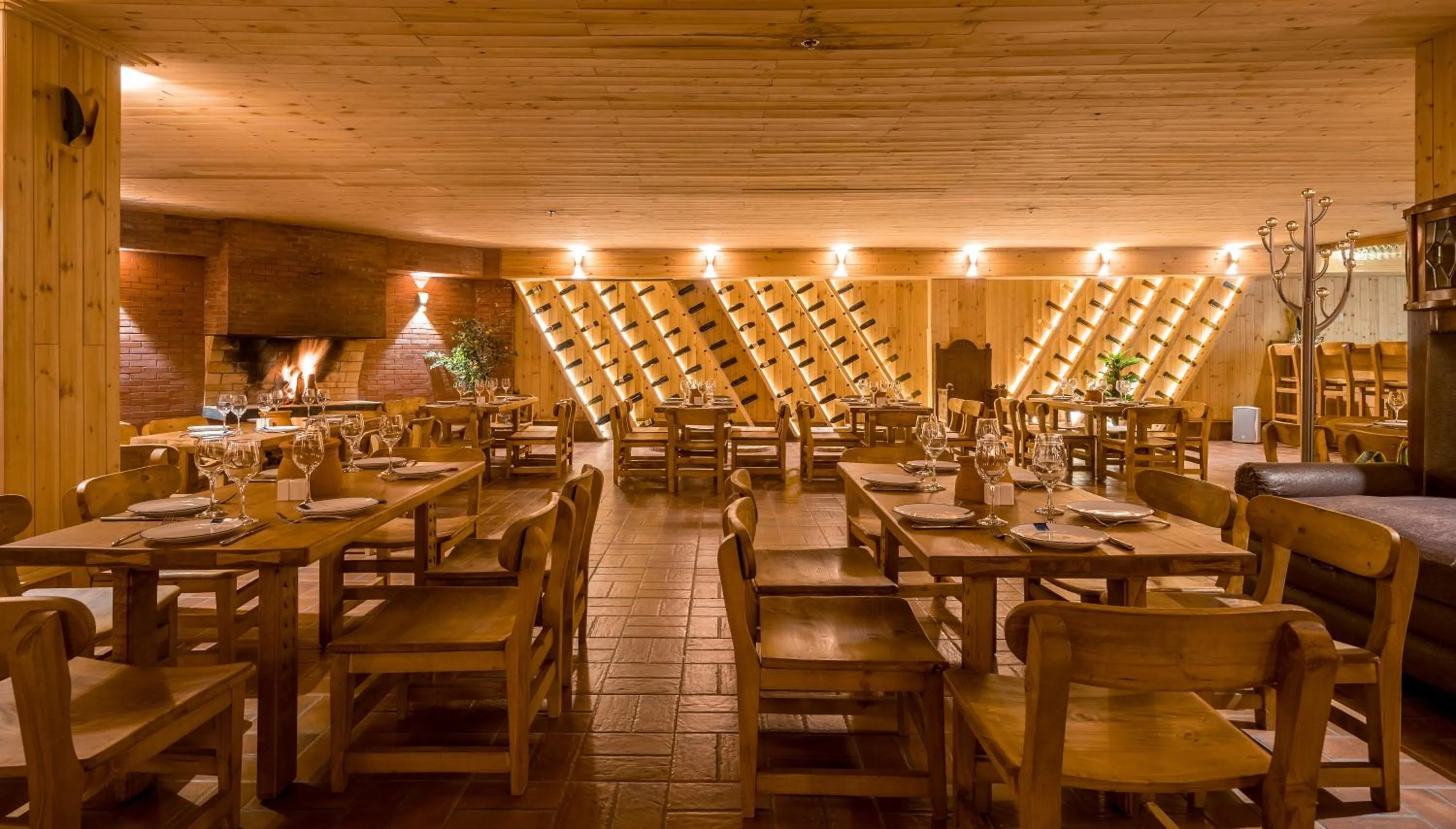 Restaurant/places to eat in Litz Resort
