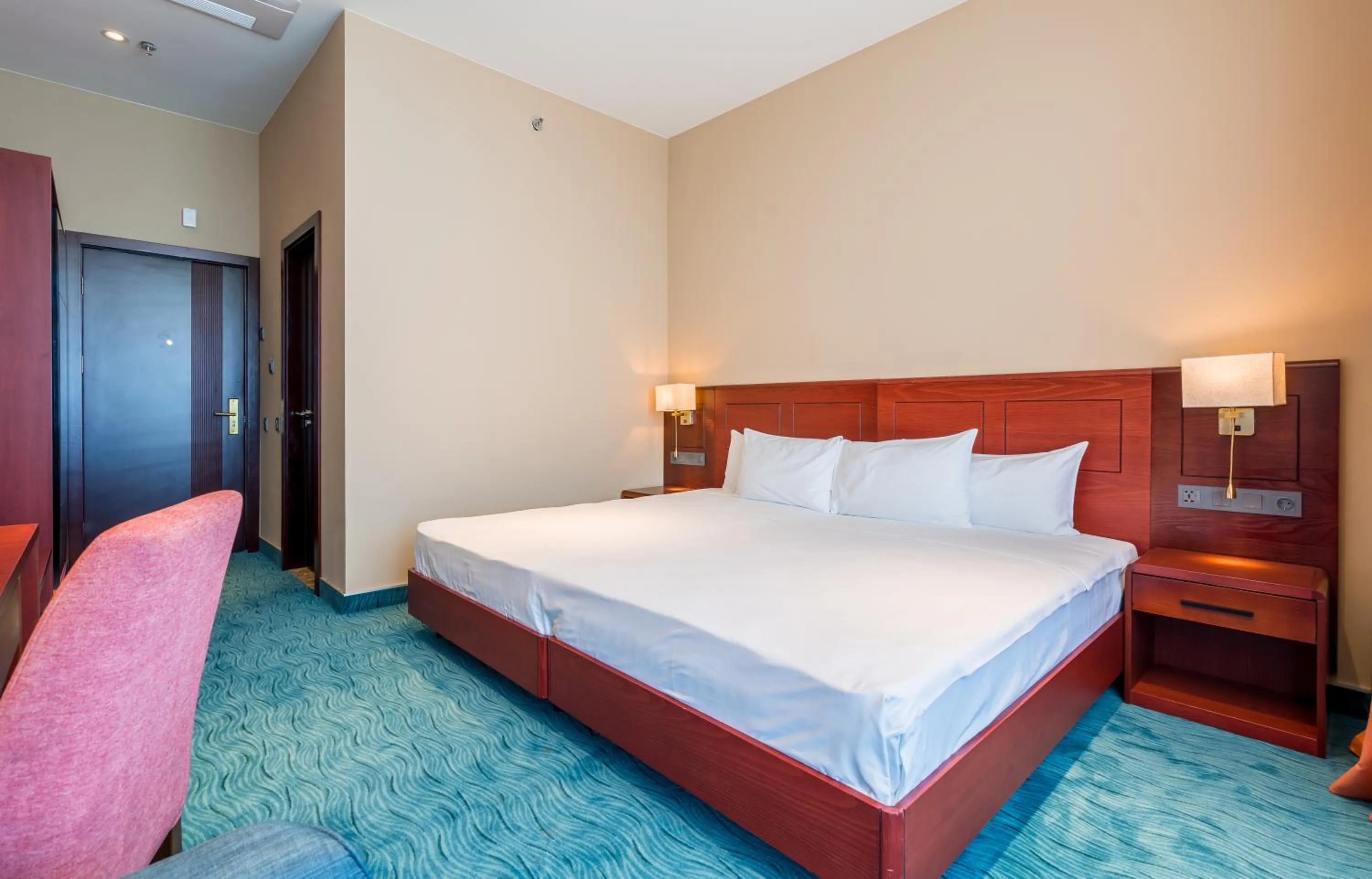 Photo of the whole room in Litz Resort