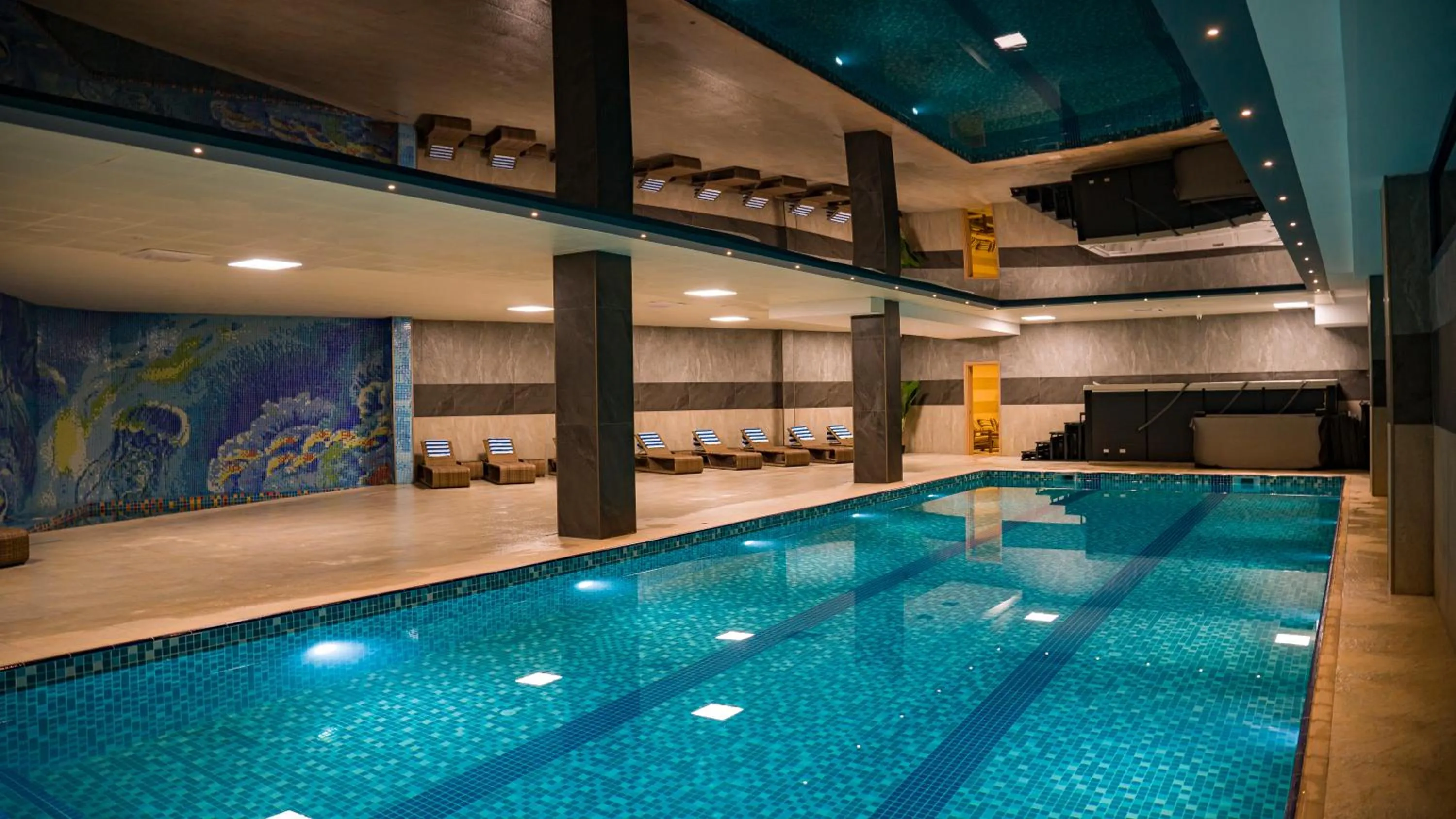 Swimming pool in Litz Resort