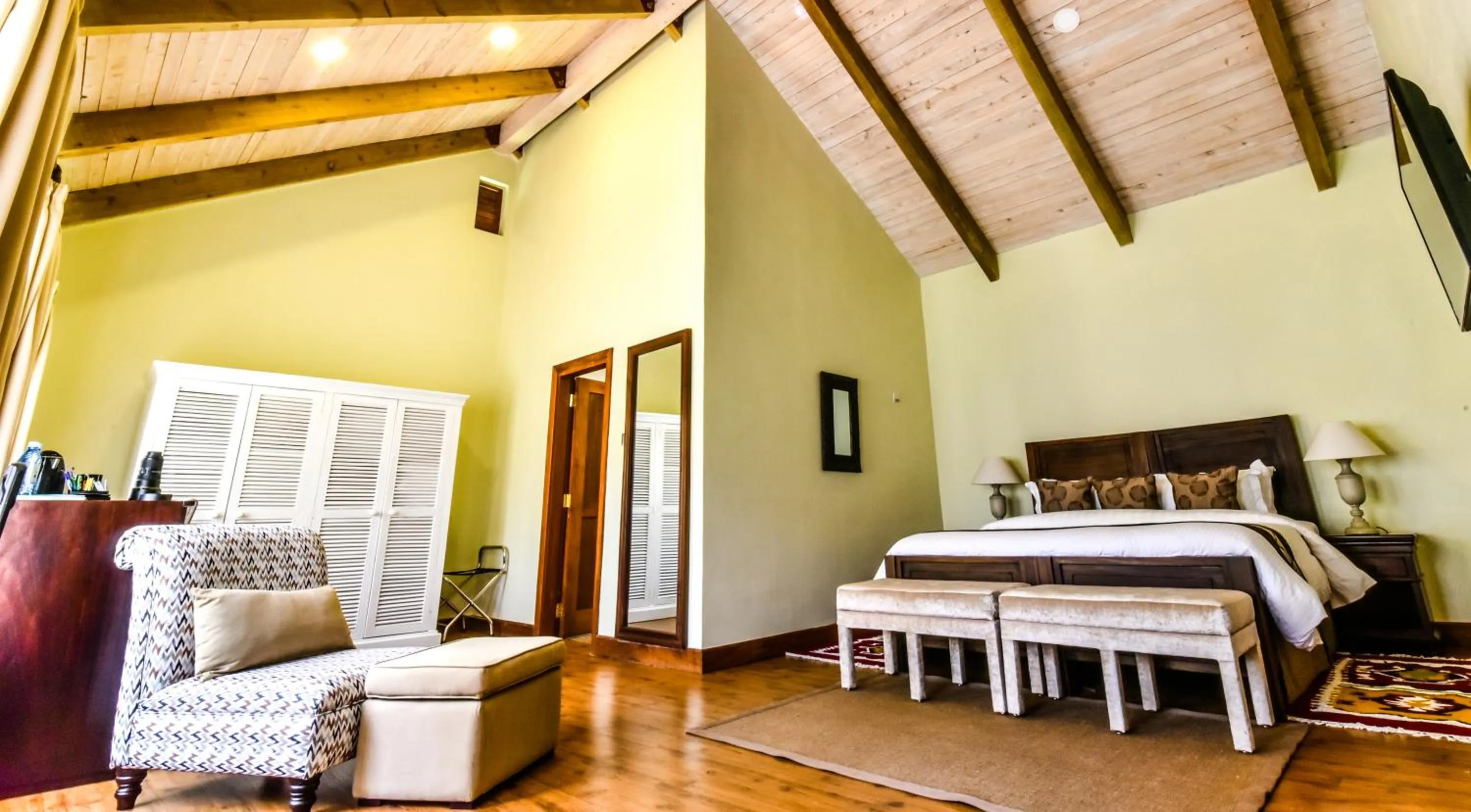 Bed in The Residences at Karen