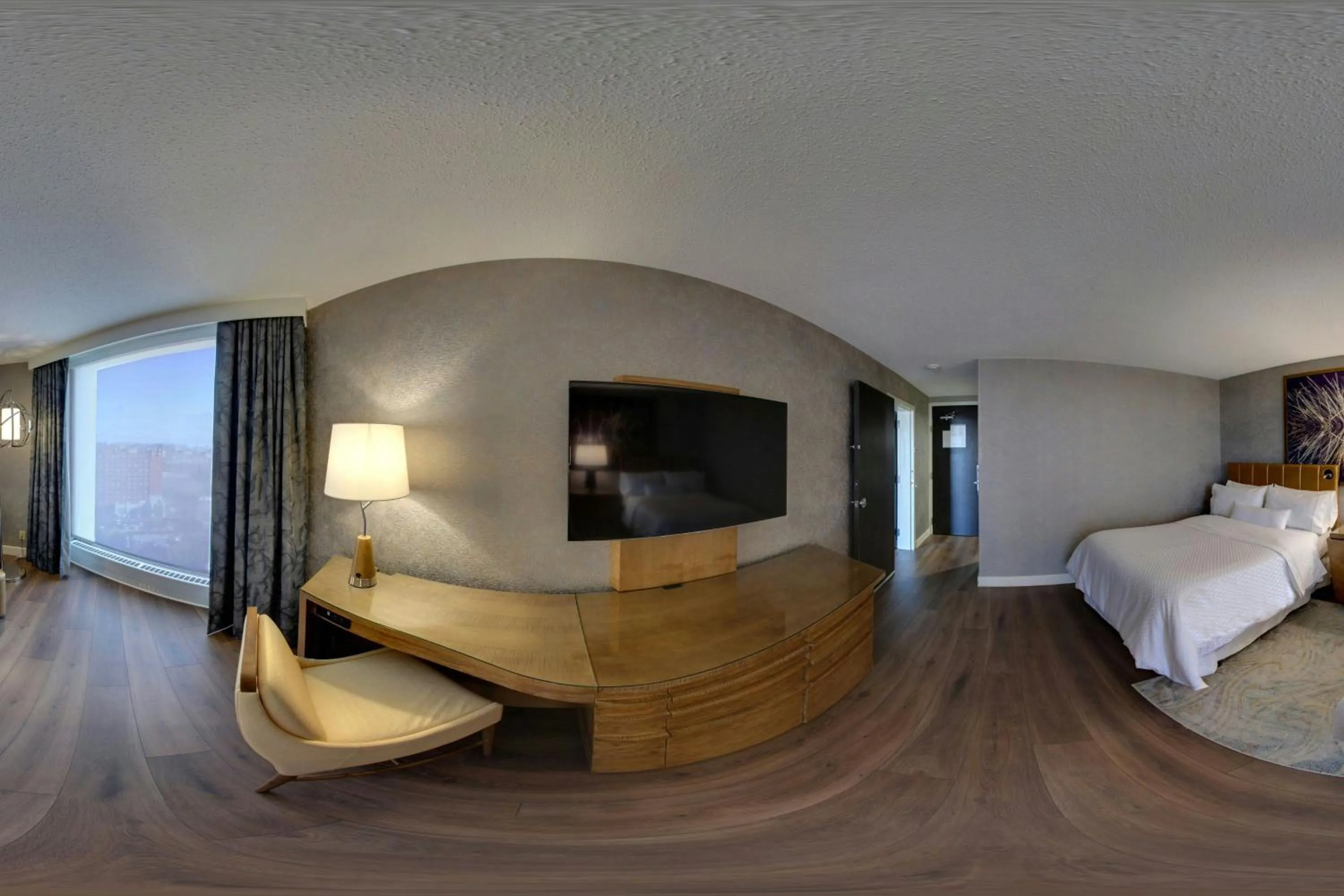 Photo of the whole room, Bed in The Westin Toronto Airport