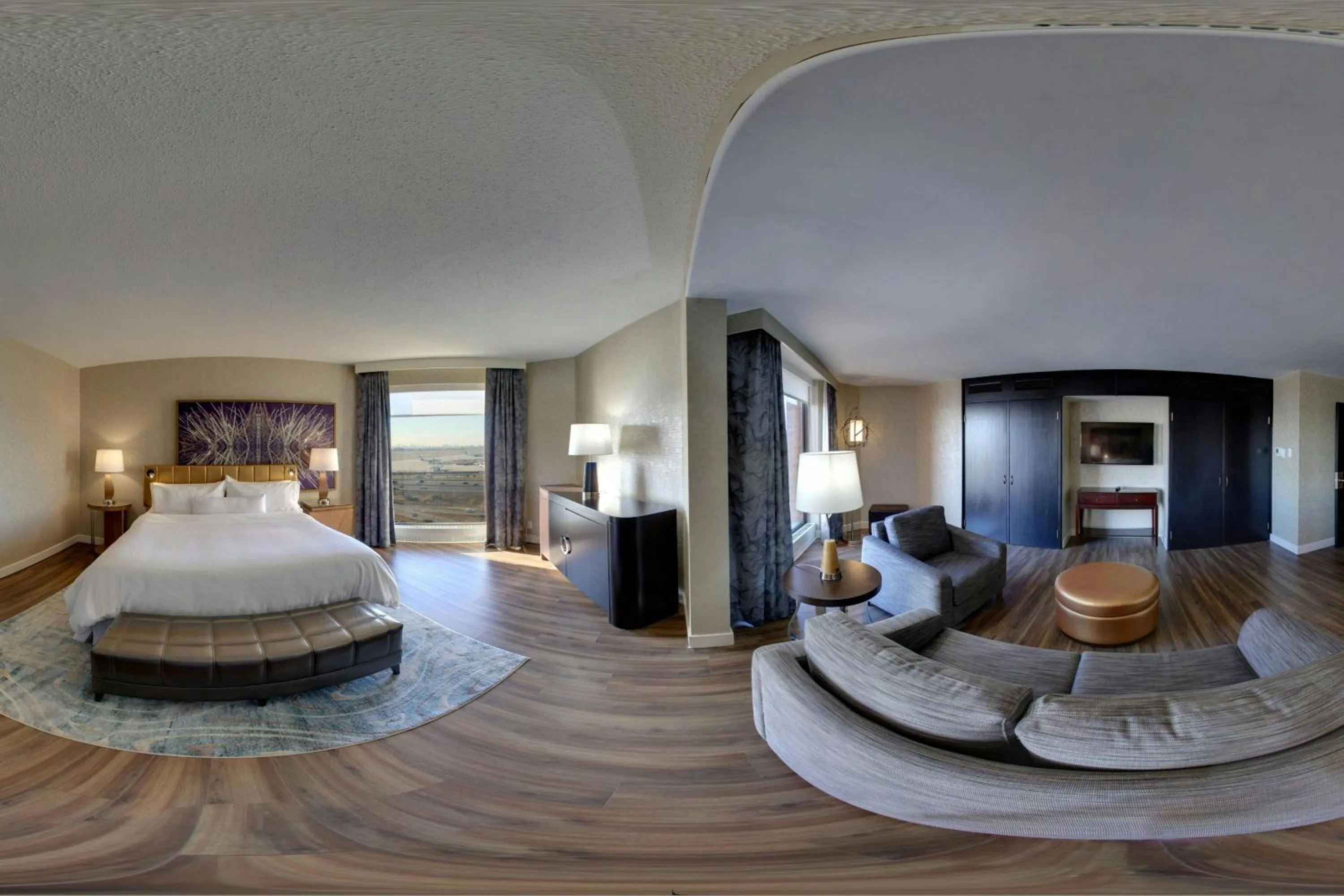 Bedroom, Bed in The Westin Toronto Airport