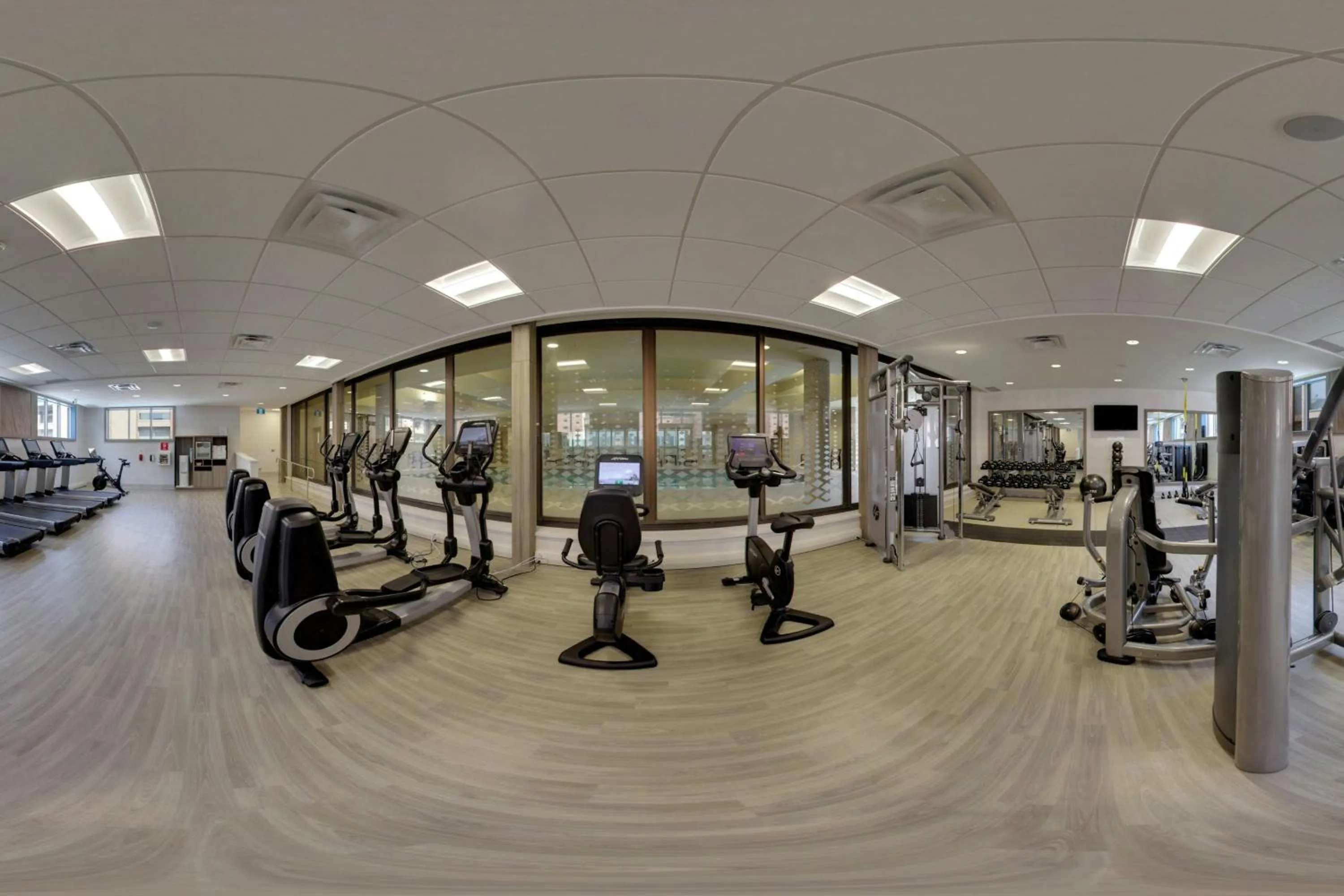 Fitness centre/facilities in The Westin Toronto Airport