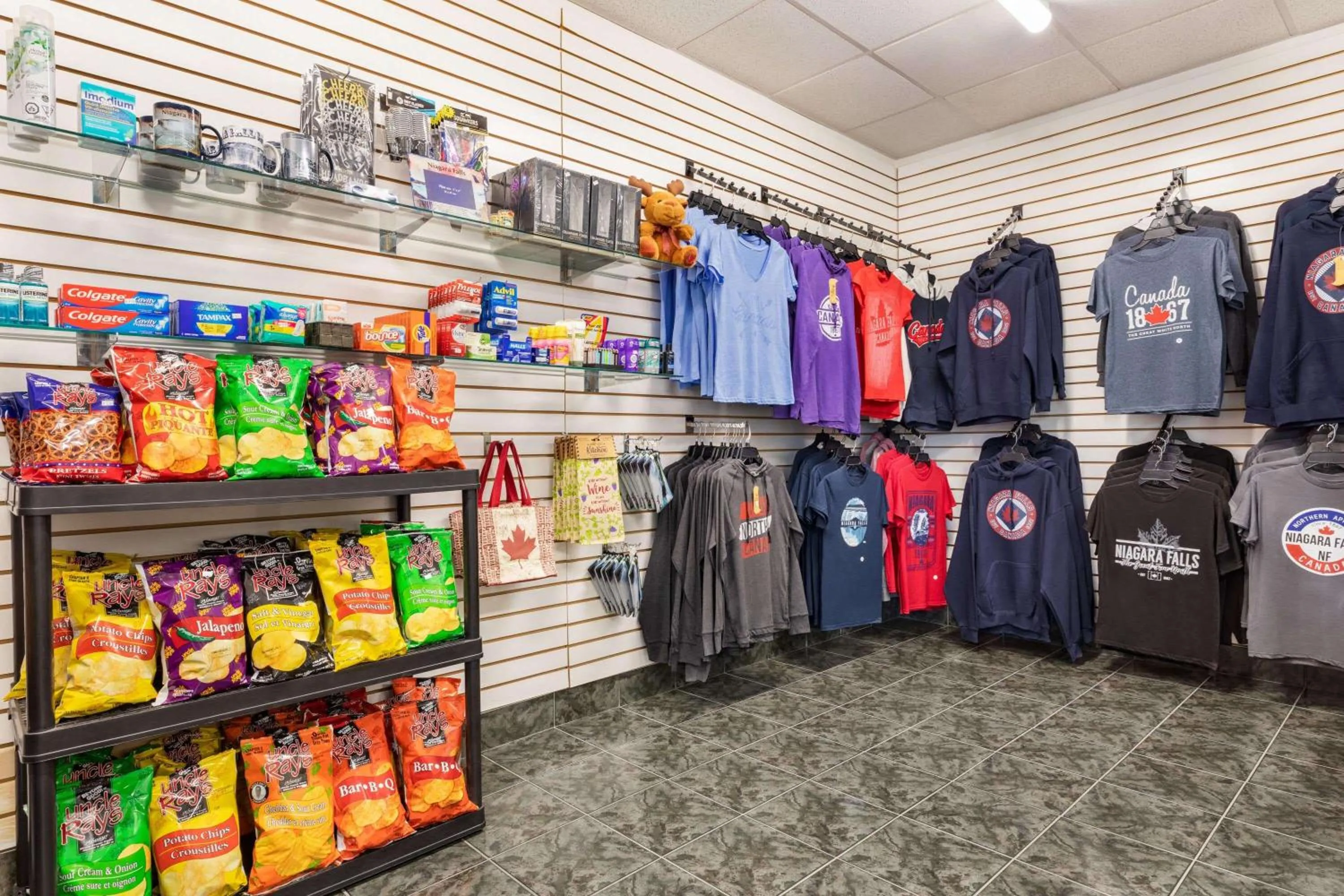 On-site shops in Ramada By Wyndham Niagara Falls near the Falls