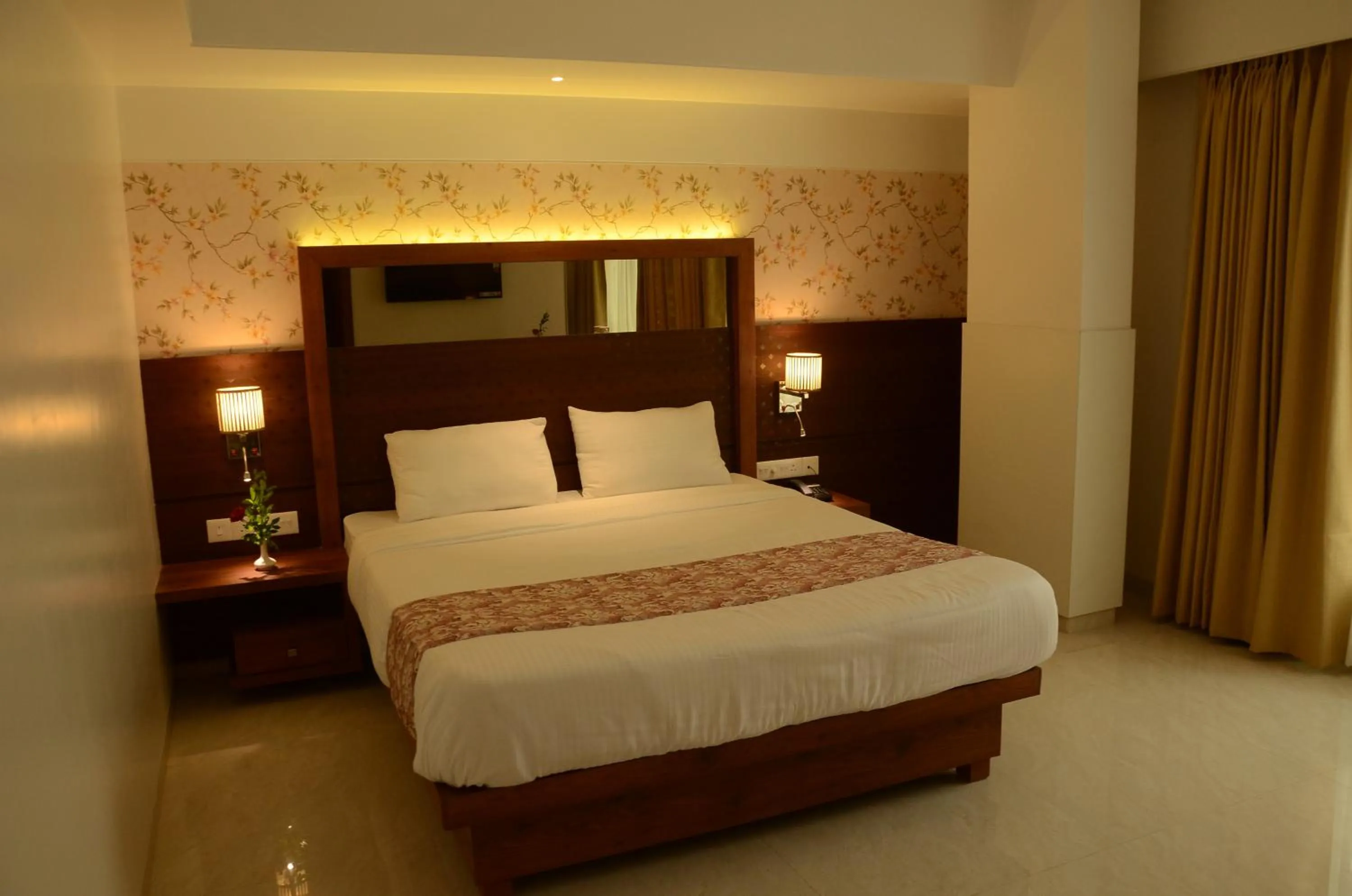 Breakfast, Bed in SriKrishna Paradise Hotel Thane Navi Mumbai