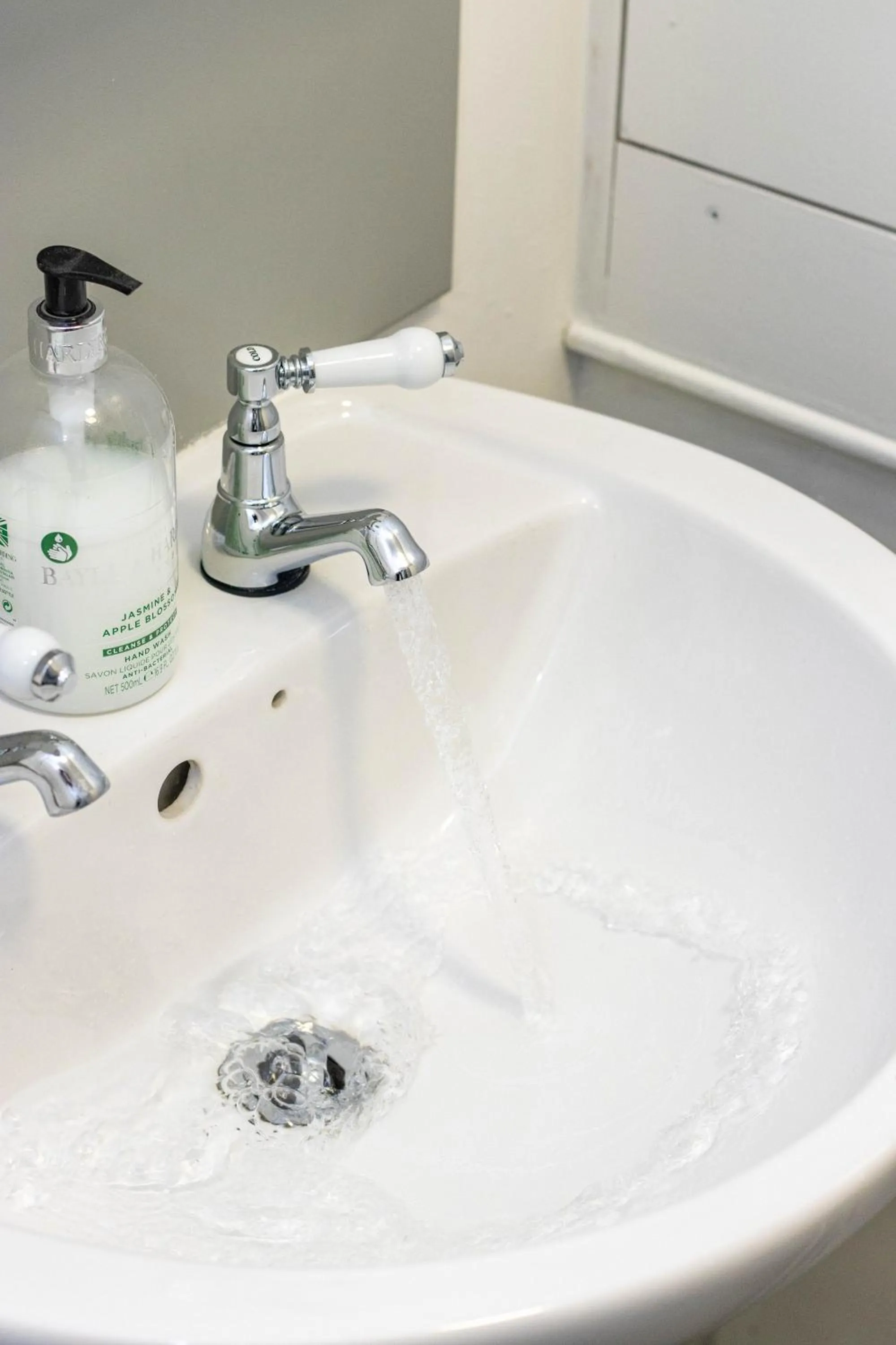 Bathroom in CADeS accommodation