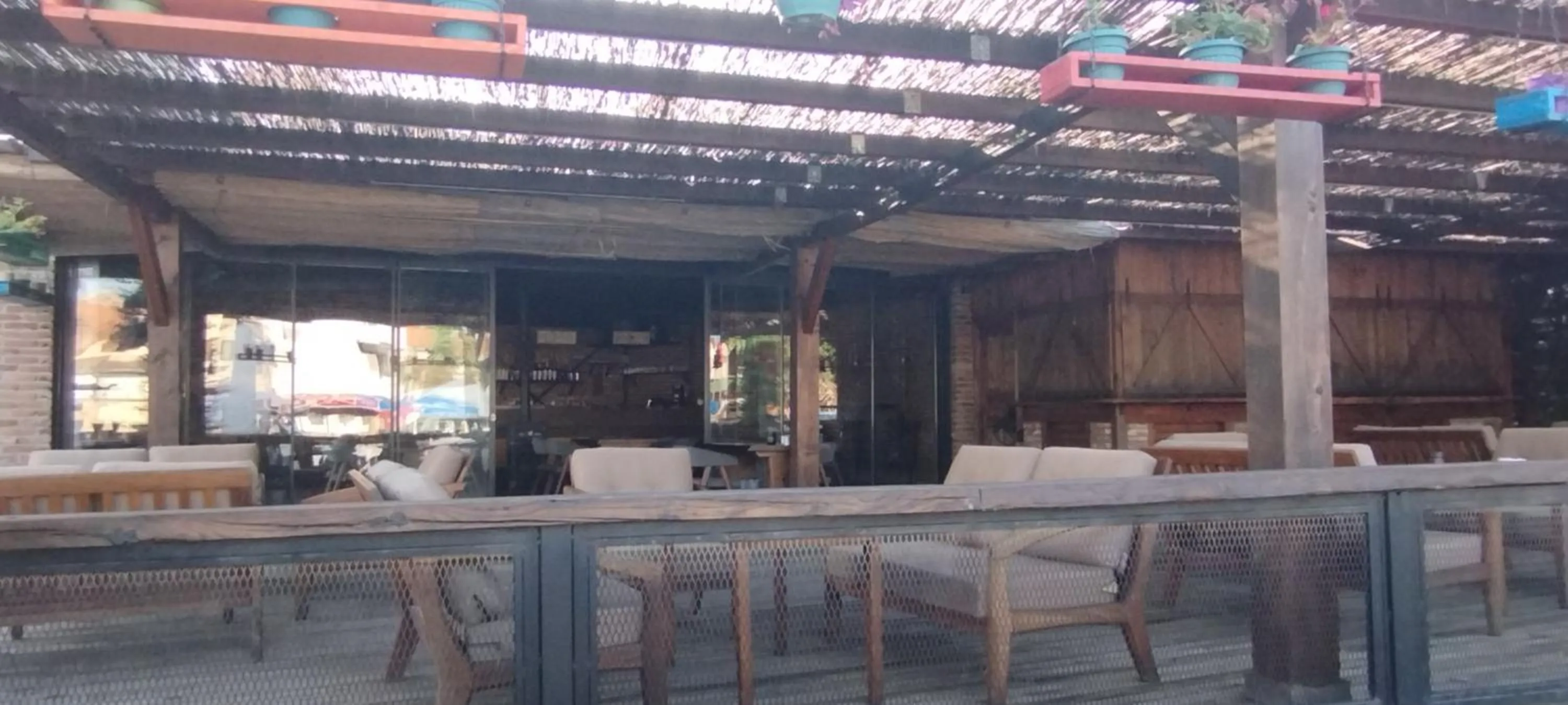 Patio in Ceneviz Suit Hotel