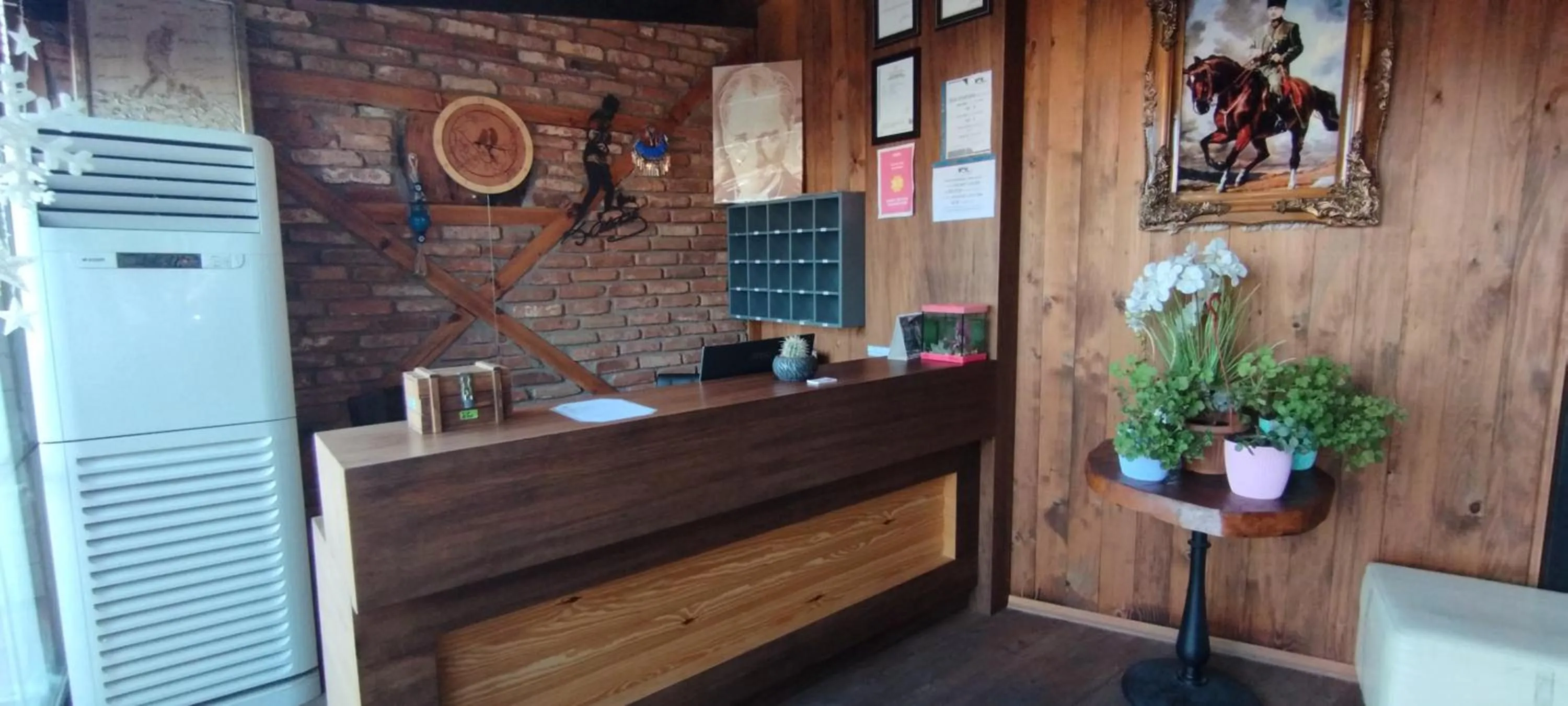 Lobby or reception in Ceneviz Suit Hotel