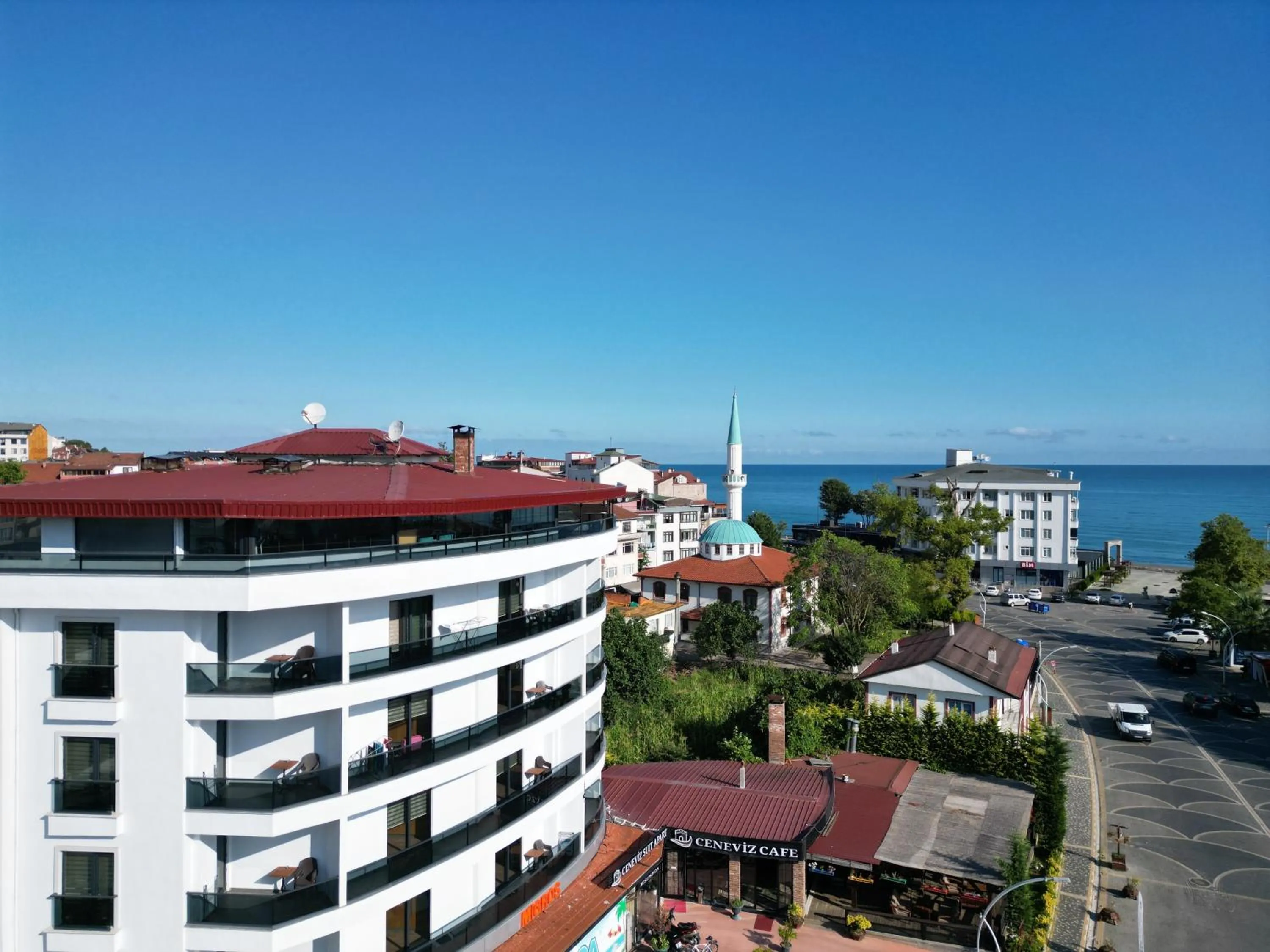 Property building in Ceneviz Suit Hotel