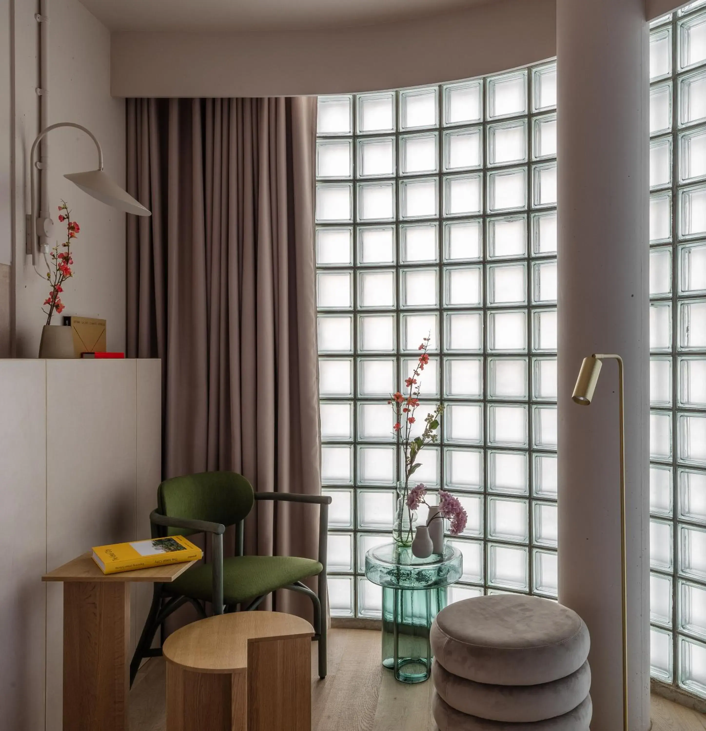 Living room in Buckle Street Studios by Locke, Aldgate Living room in Buckle Street Studios by Locke, Aldgate