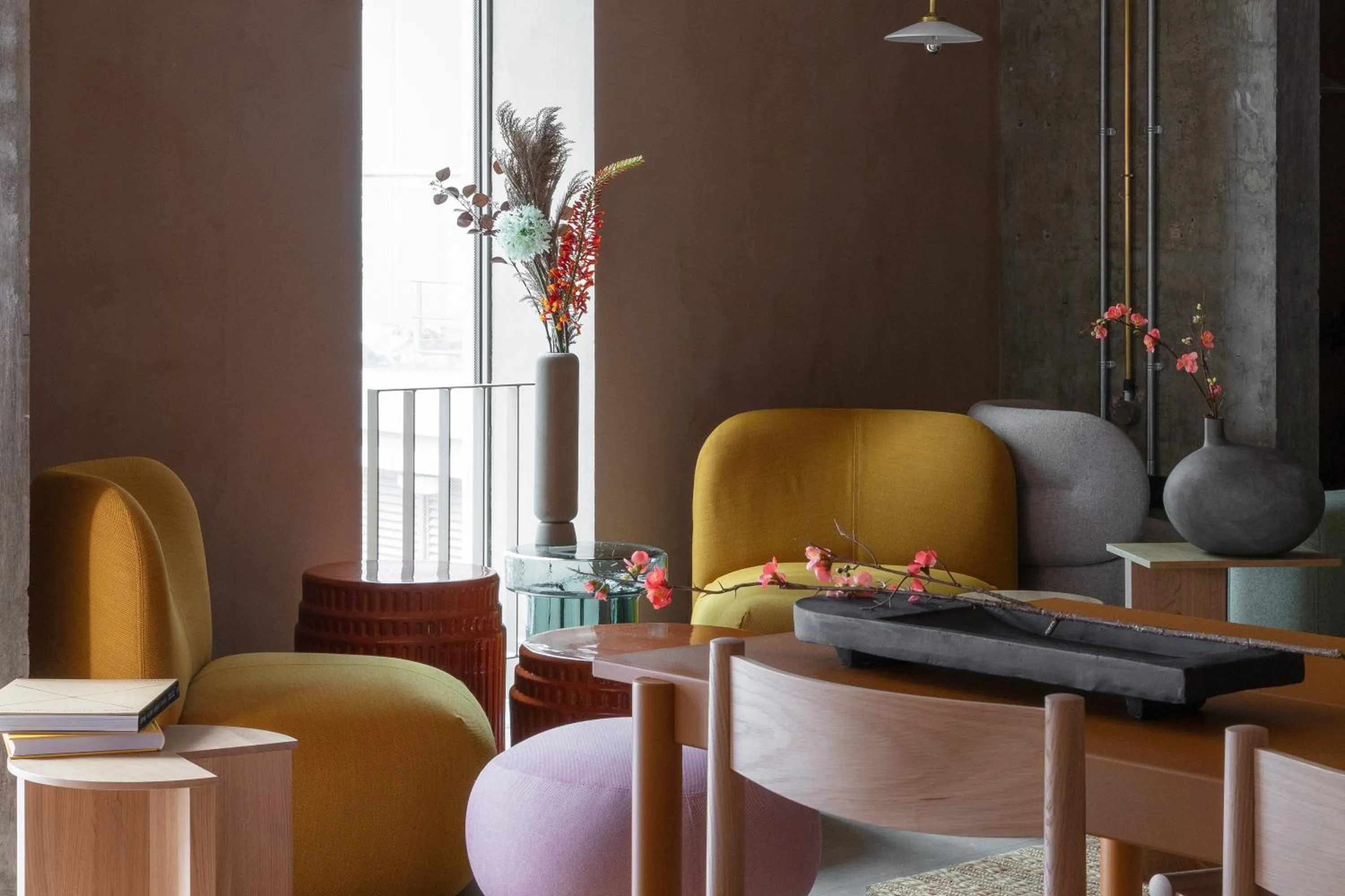 Lounge or bar in Buckle Street Studios by Locke, Aldgate