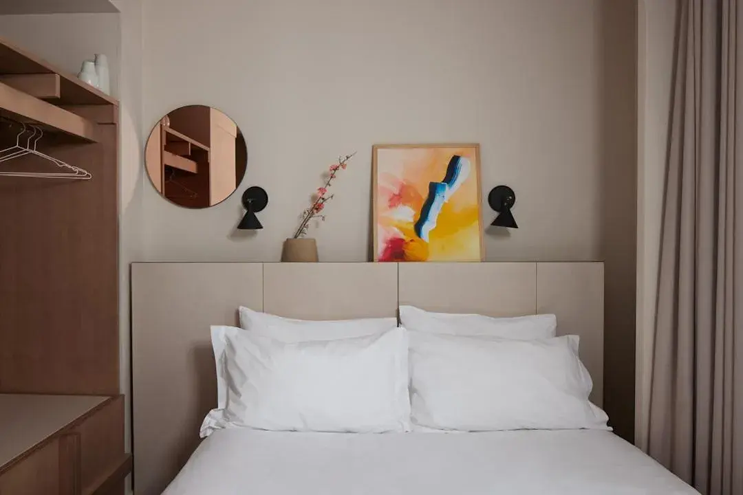 Bed in Buckle Street Studios by Locke, Aldgate Bed in Buckle Street Studios by Locke, Aldgate