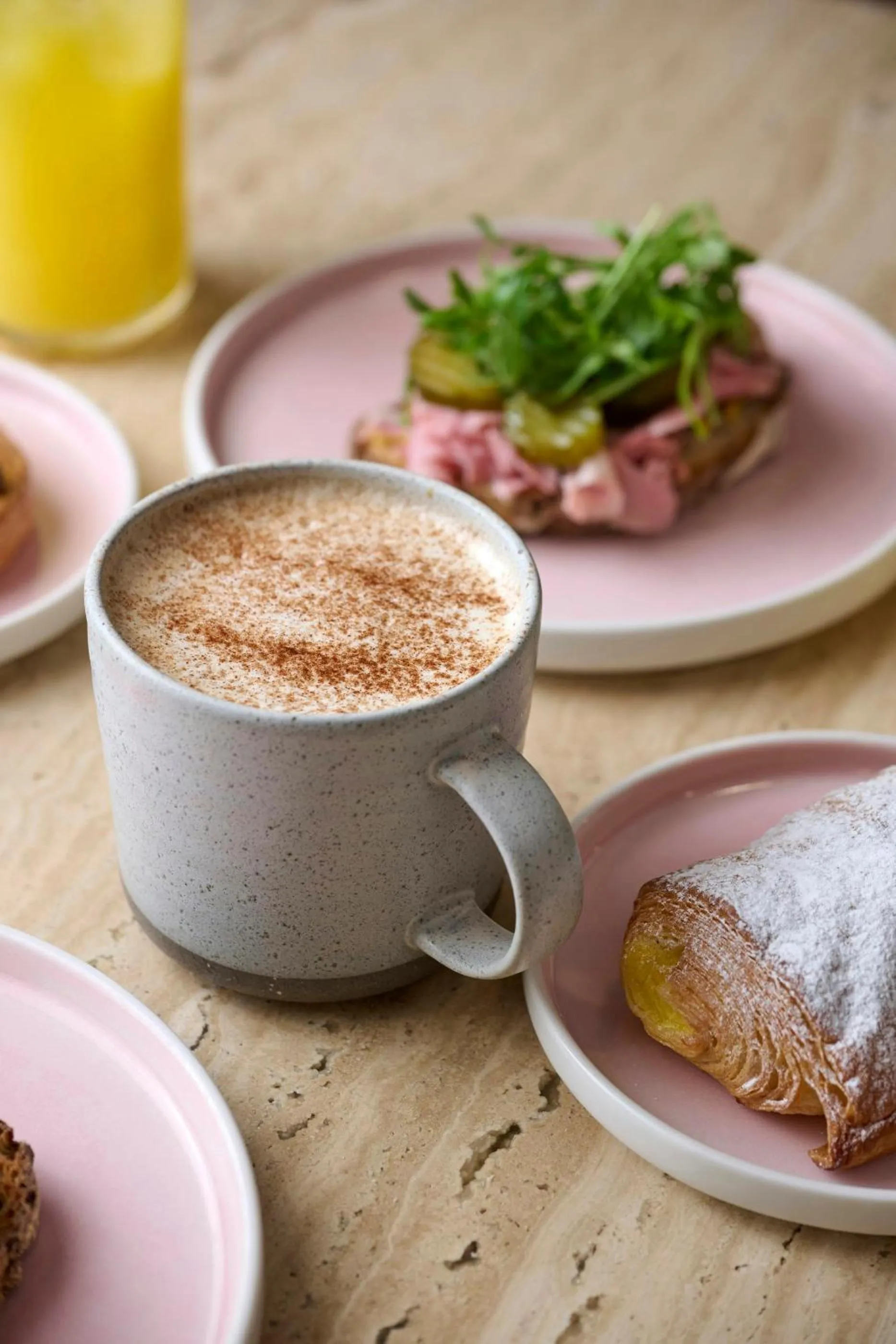 Breakfast in Cove Landmark Pinnacle