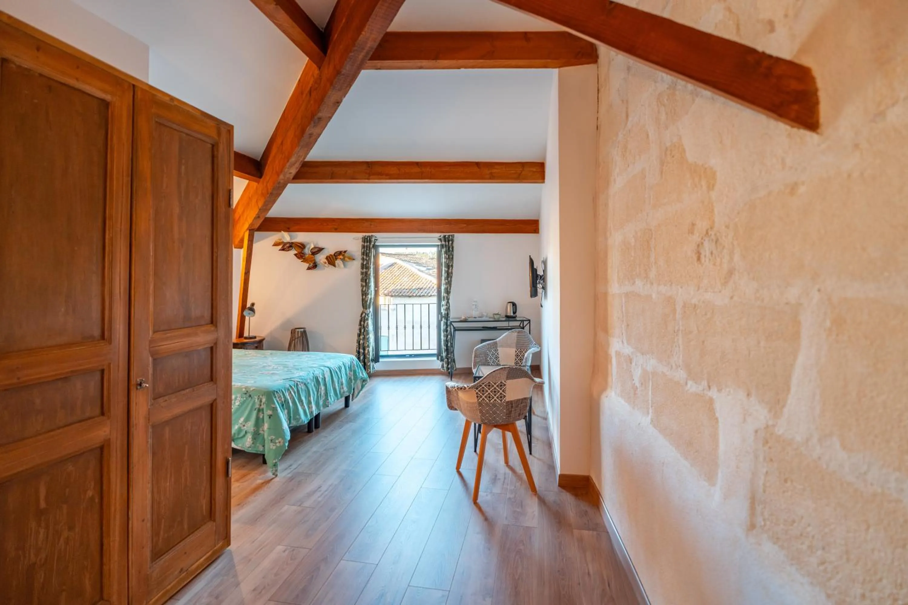 Les Greniers Du Château