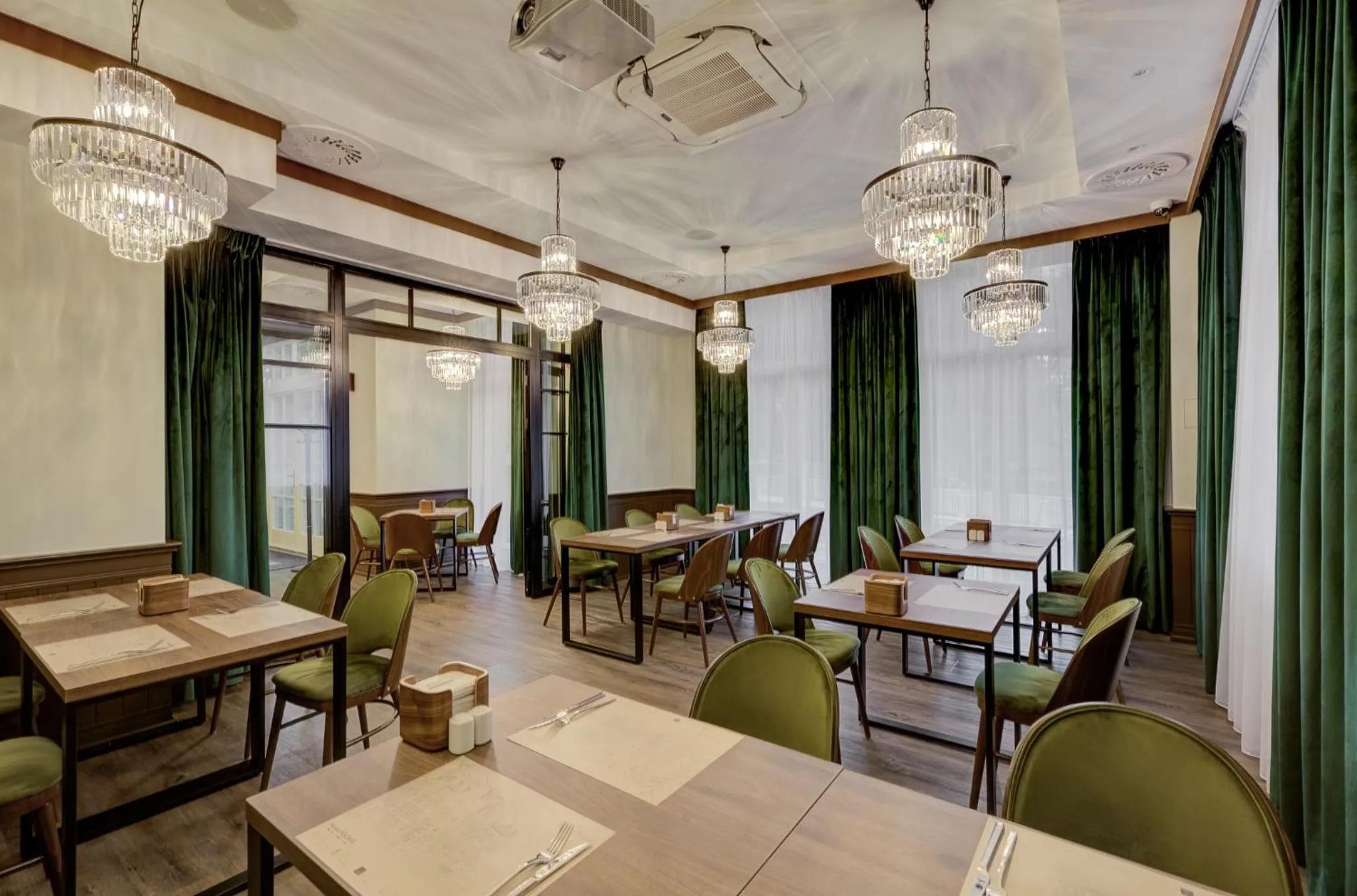 Restaurant/places to eat in Hotel Willa Tatrzańska