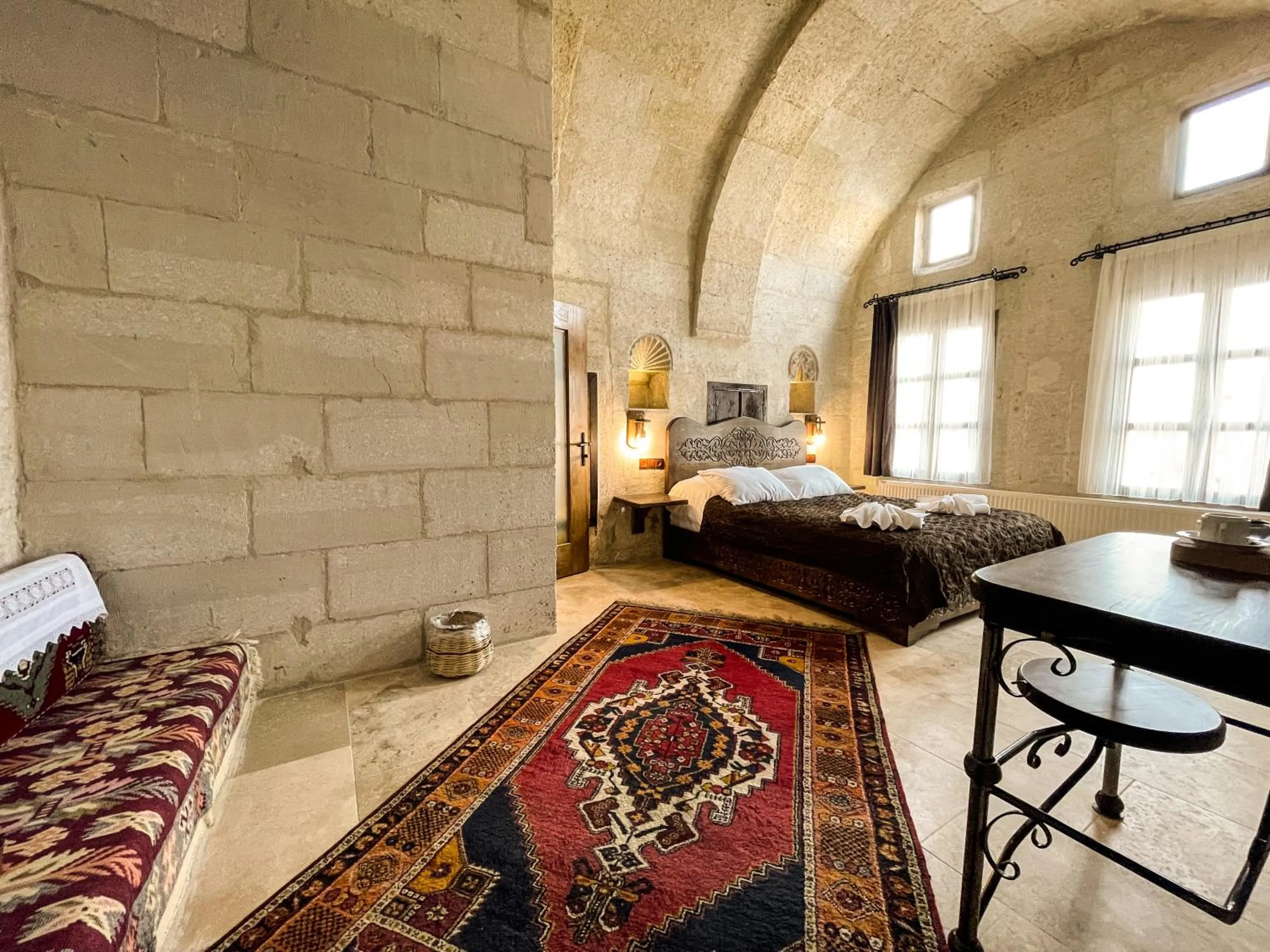 Photo of the whole room in Takunya Cave Hotel