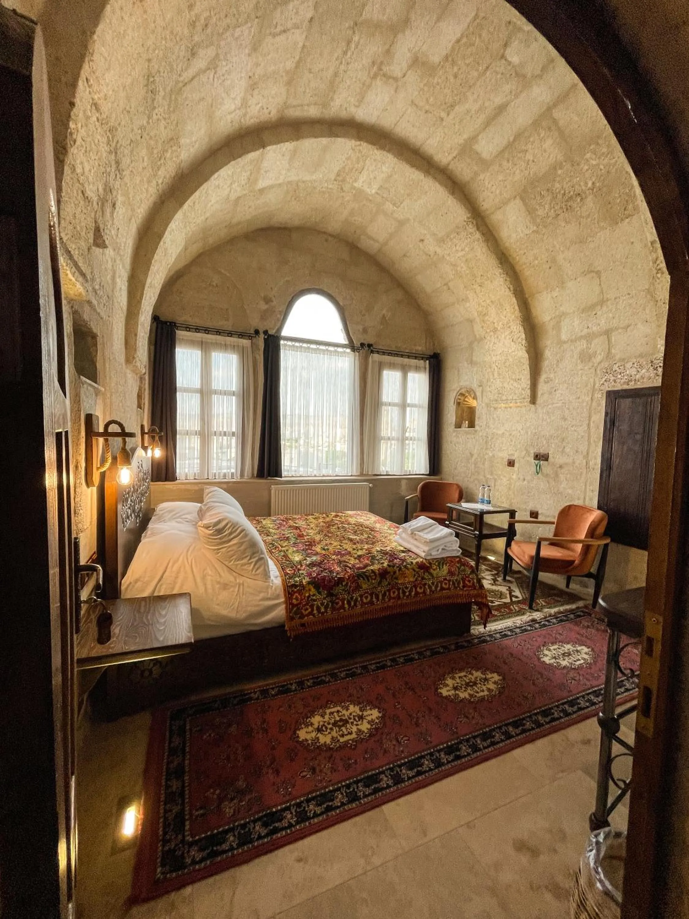 Photo of the whole room in Takunya Cave Hotel