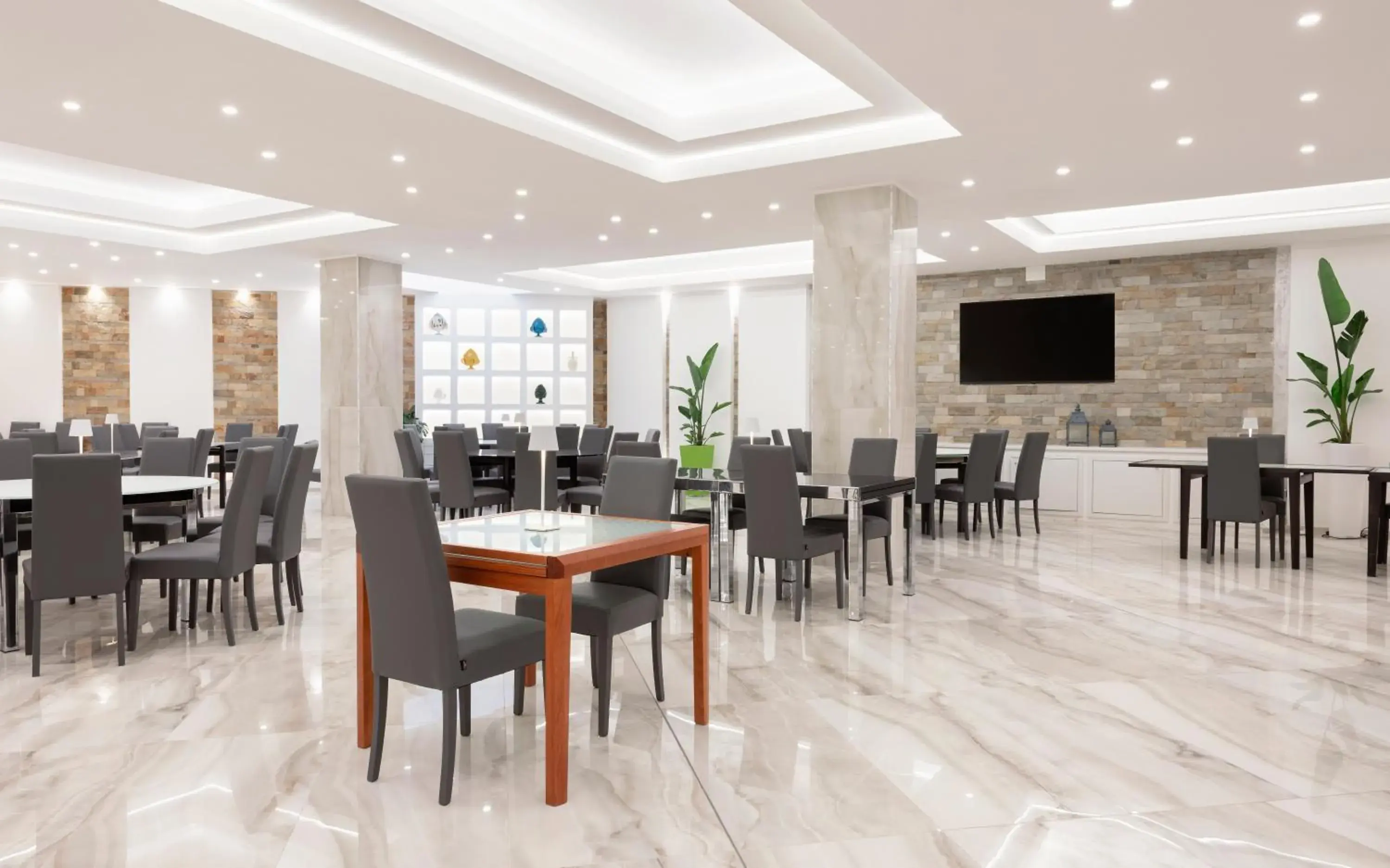 Restaurant/places to eat in JONIUM Hotel Residence Restaurant/places to eat in JONIUM Hotel Residence