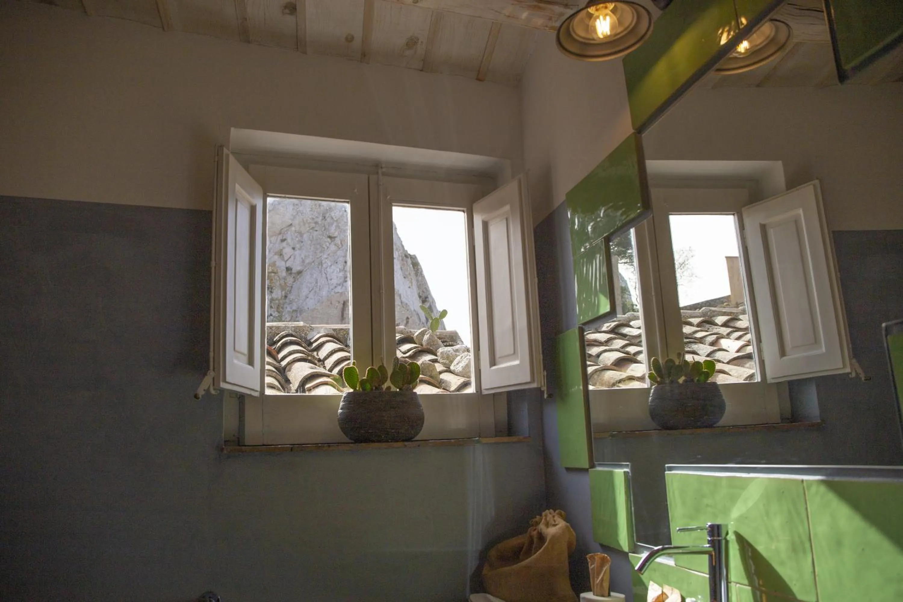 Bathroom in PORTA SOPRANA luxury guest House & spa