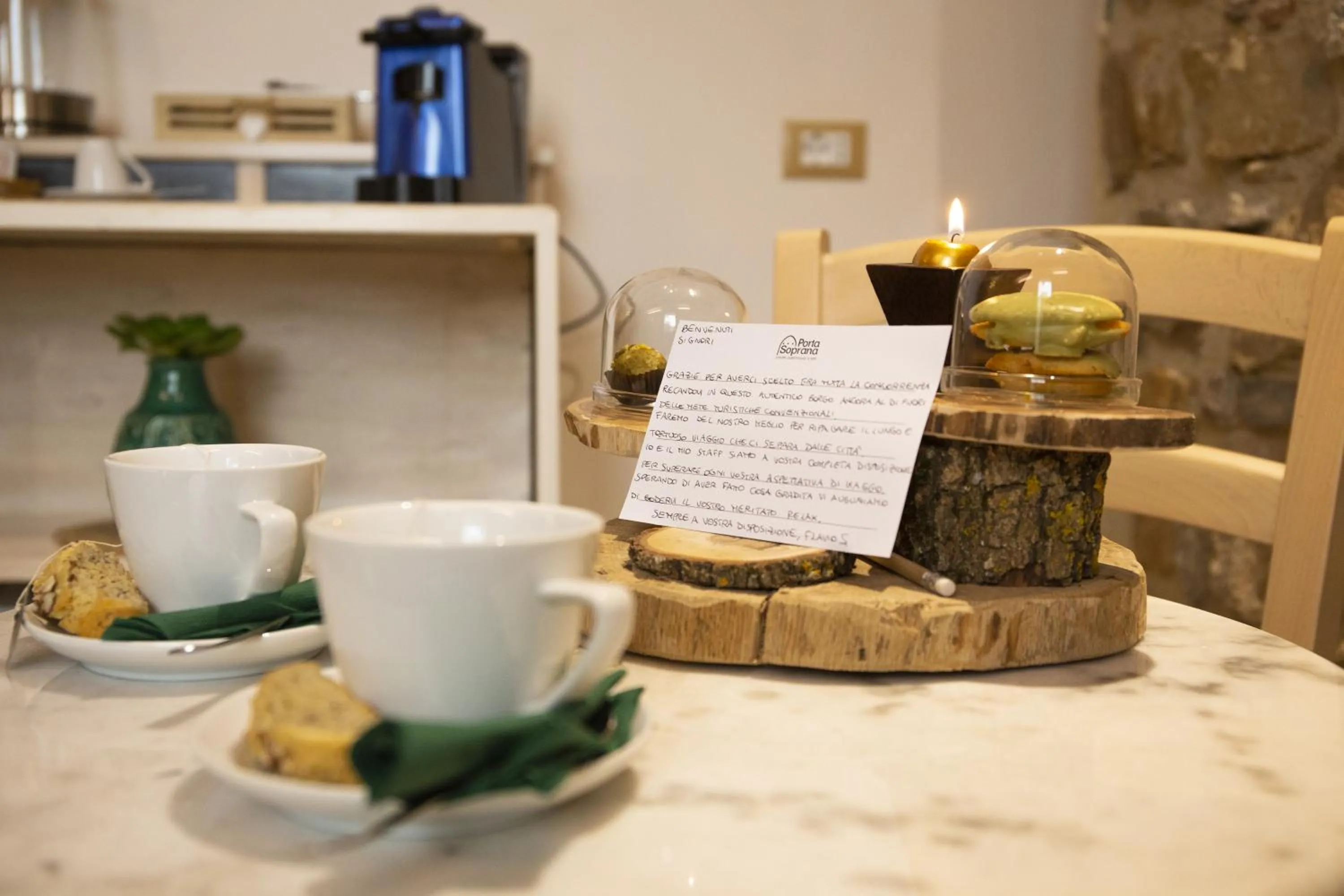 oven in PORTA SOPRANA luxury guest House & spa