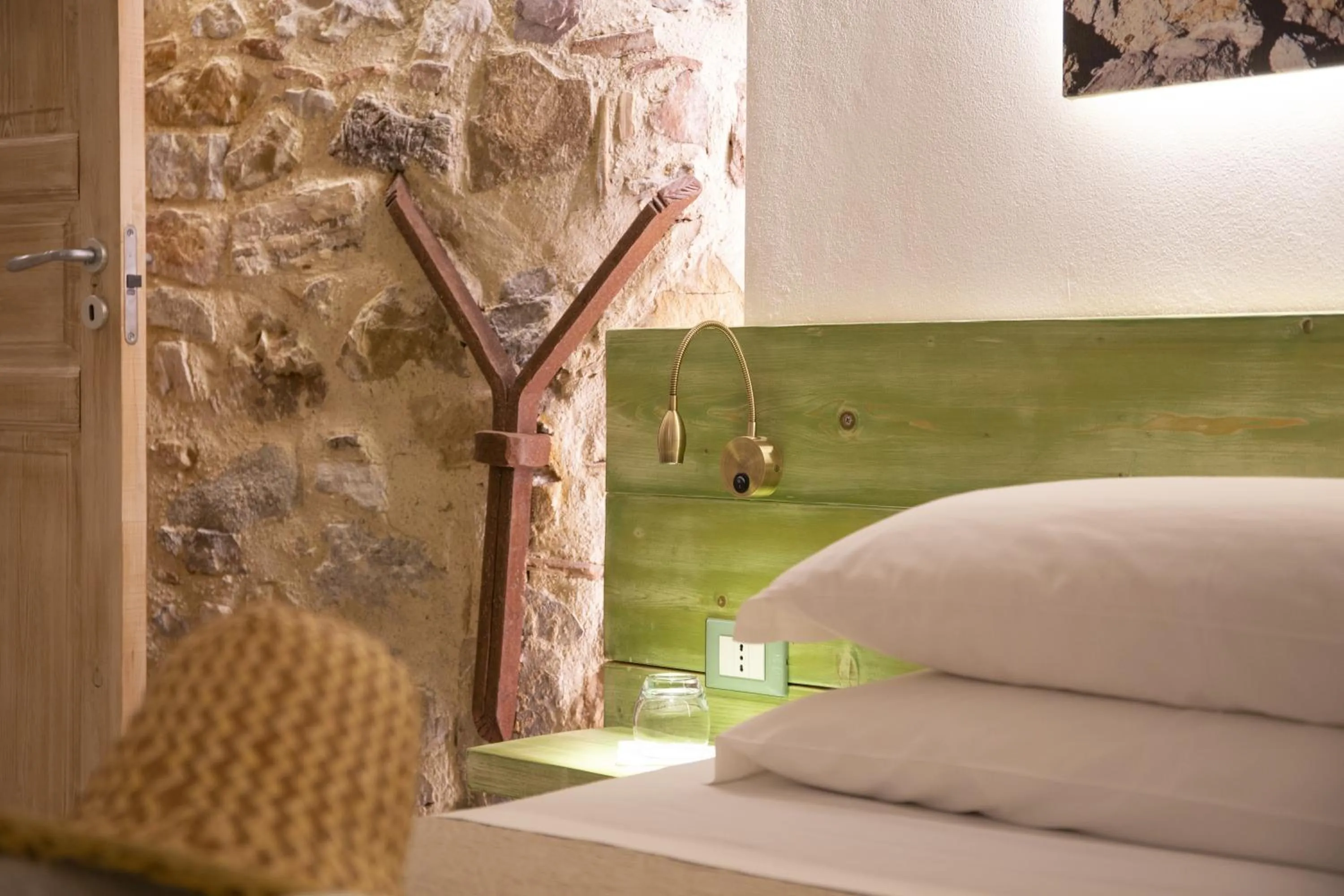 Decorative detail, Bed in PORTA SOPRANA luxury guest House & spa