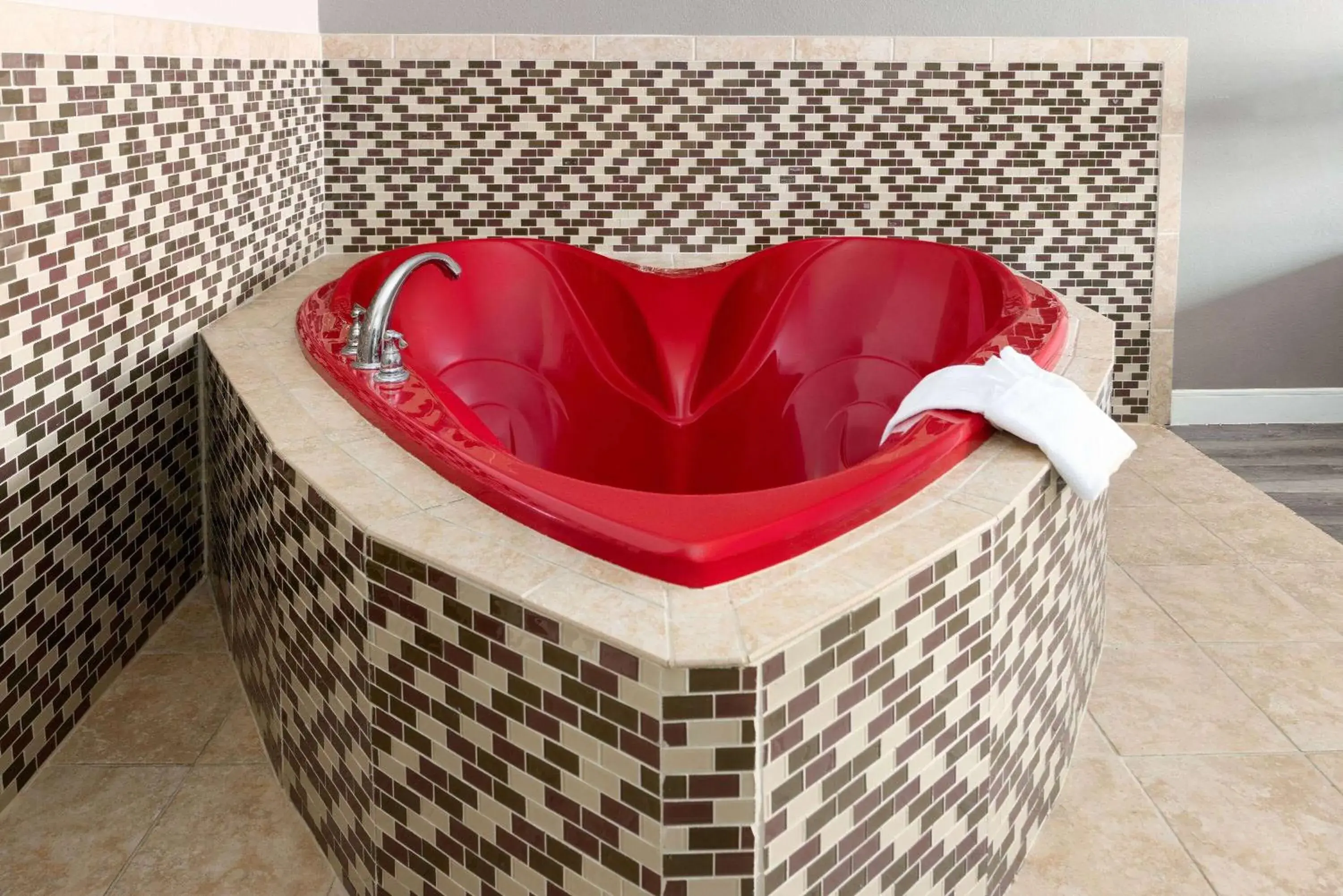 Bath in Days Inn by Wyndham Jackson Downtown Bath in Days Inn by Wyndham Jackson Downtown