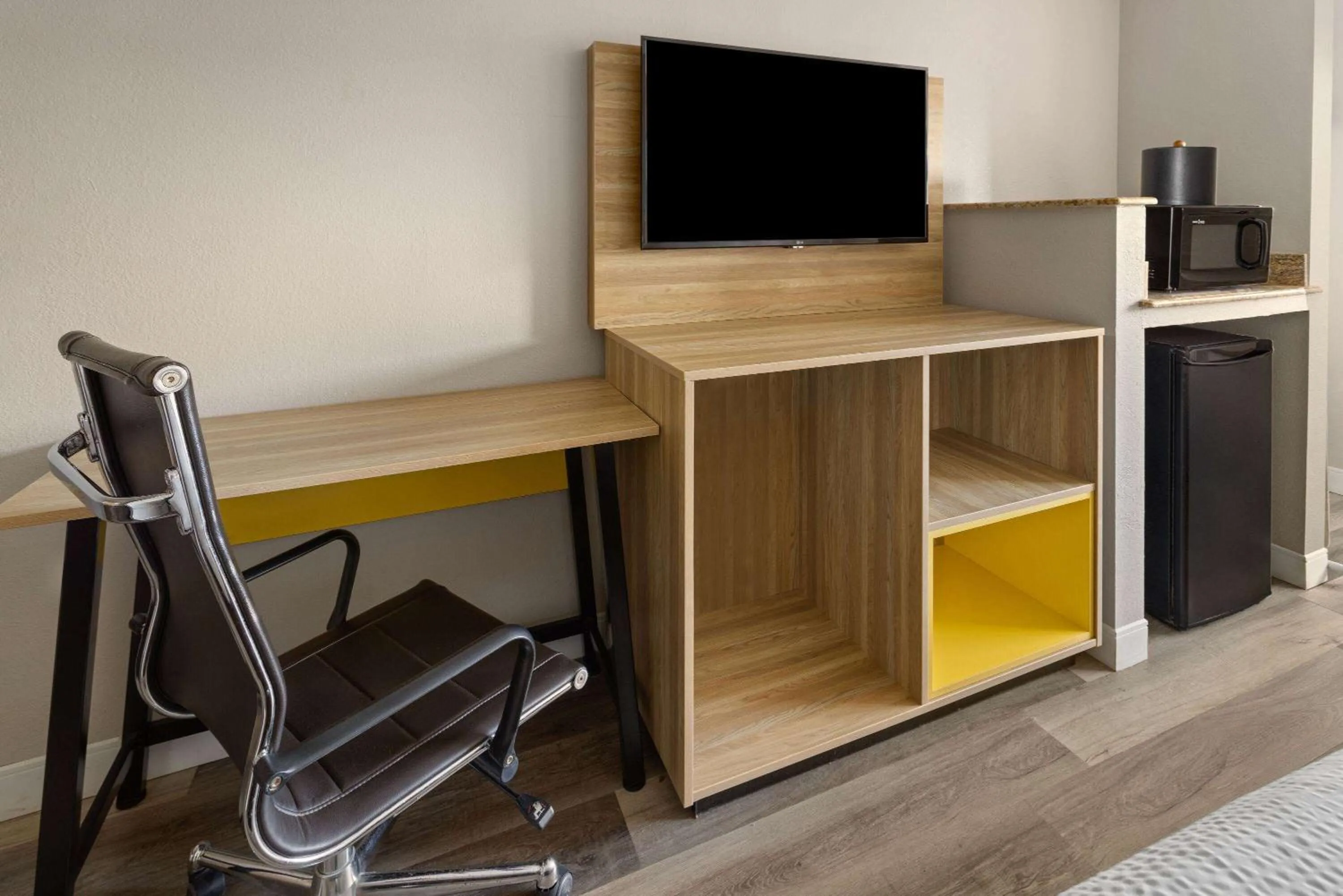 Photo of the whole room in Days Inn by Wyndham Jackson Downtown