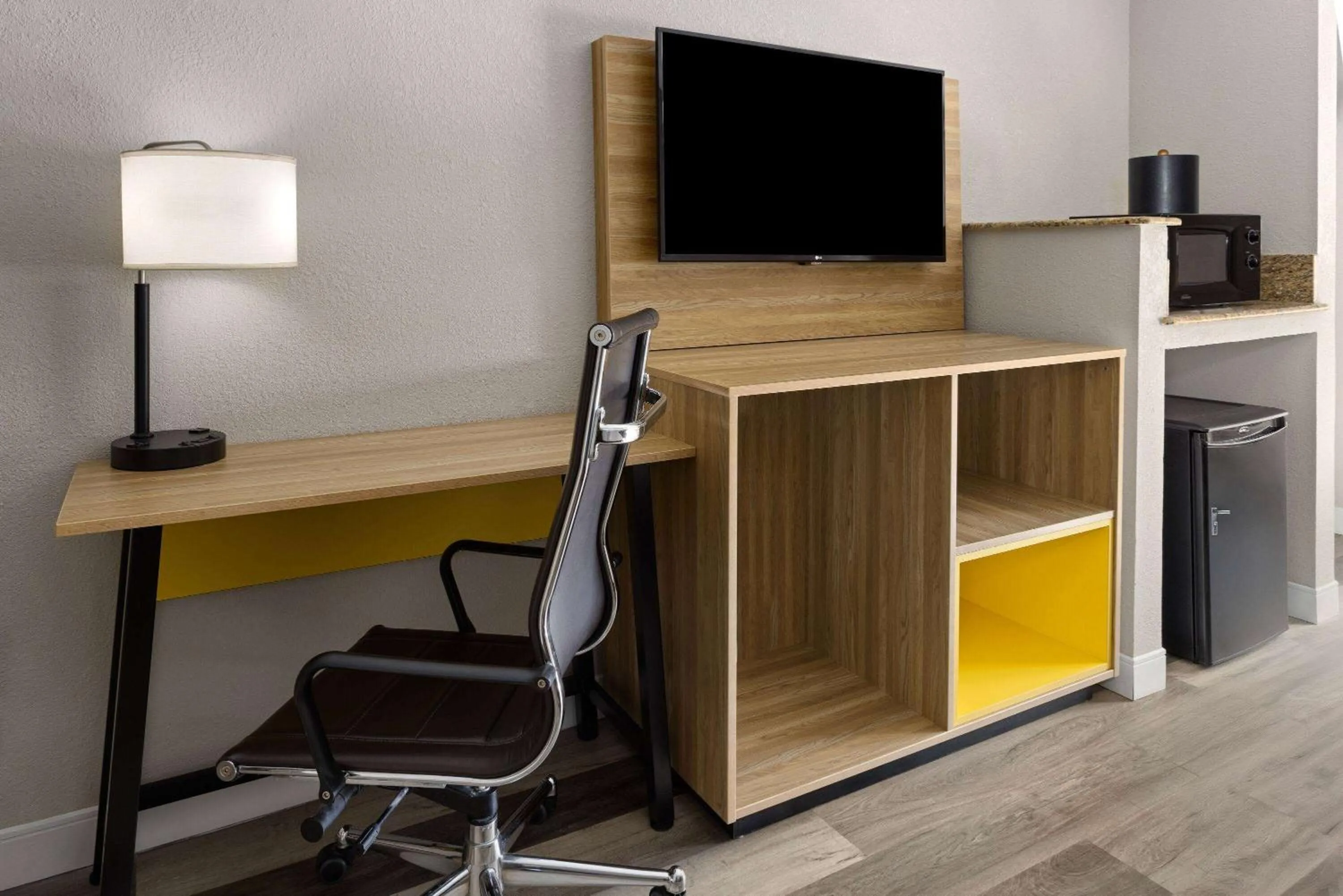 Photo of the whole room in Days Inn by Wyndham Jackson Downtown