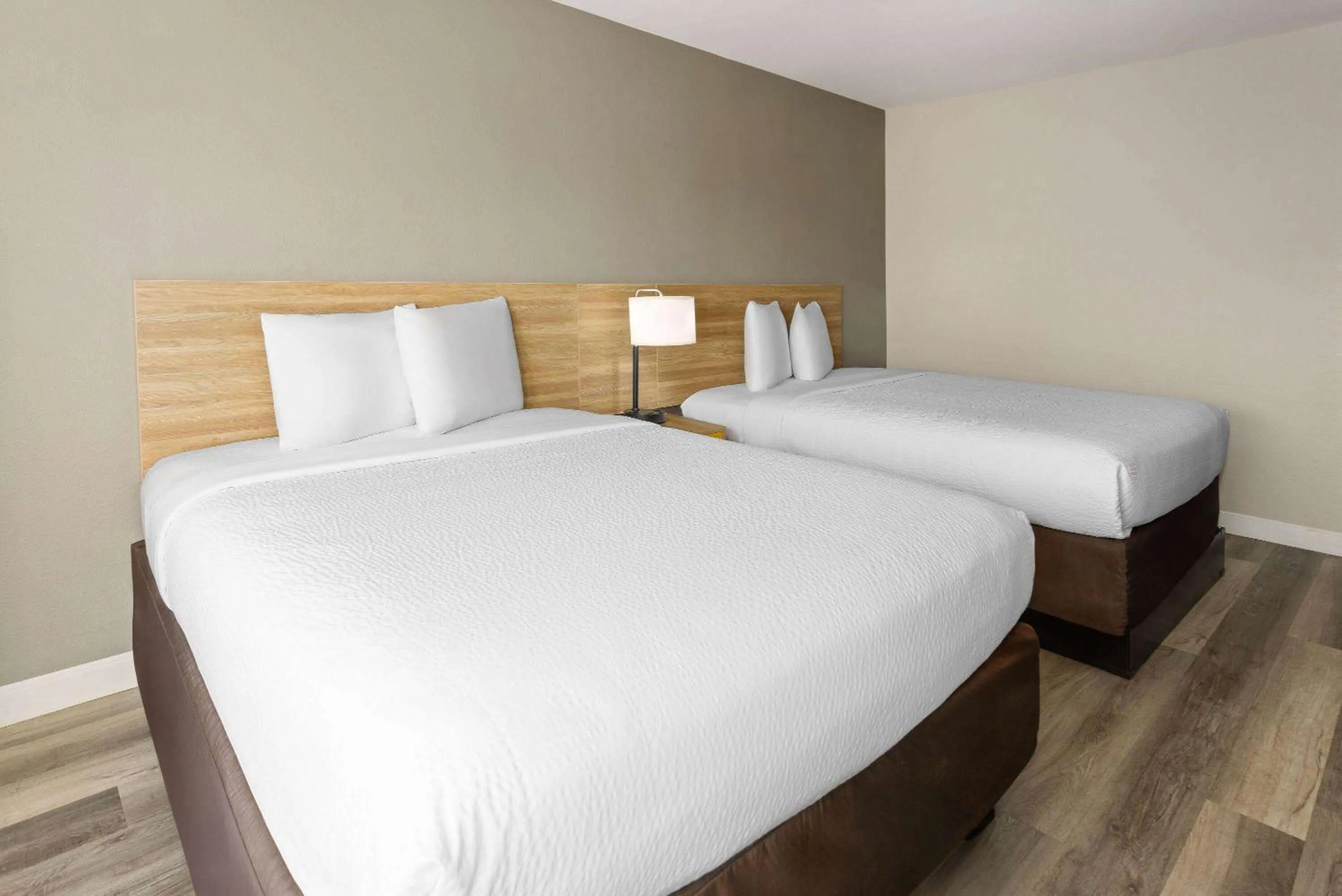 Photo of the whole room, Bed in Days Inn by Wyndham Jackson Downtown