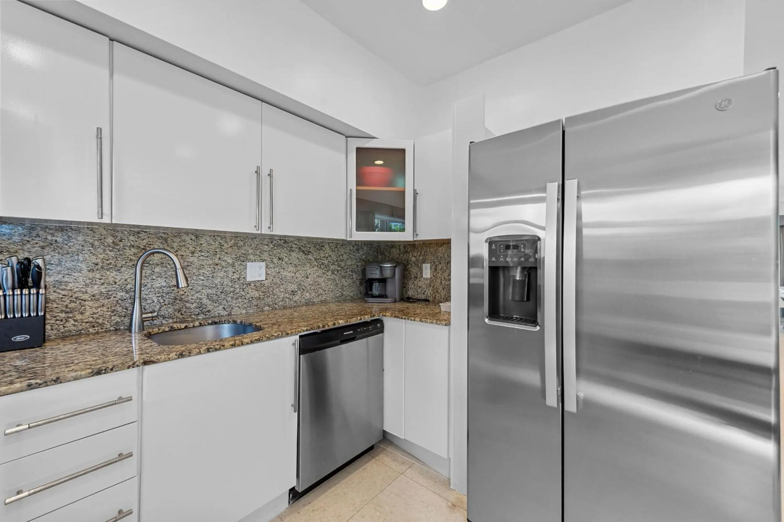 kitchen in Isle of Venice Residence and Marina