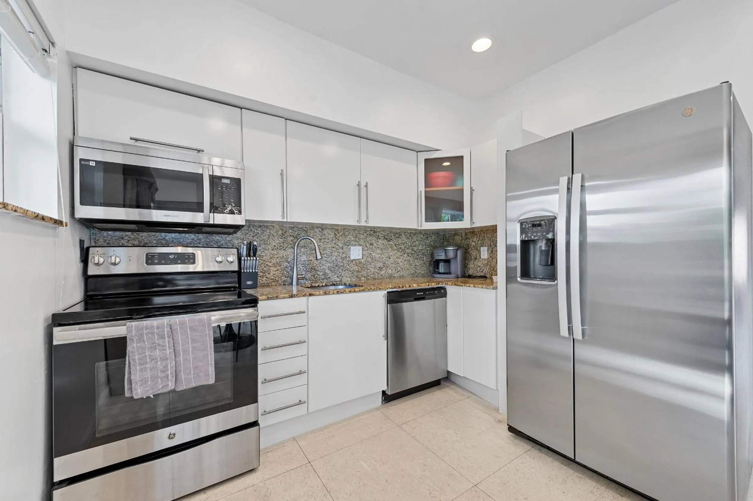 kitchen in Isle of Venice Residence and Marina