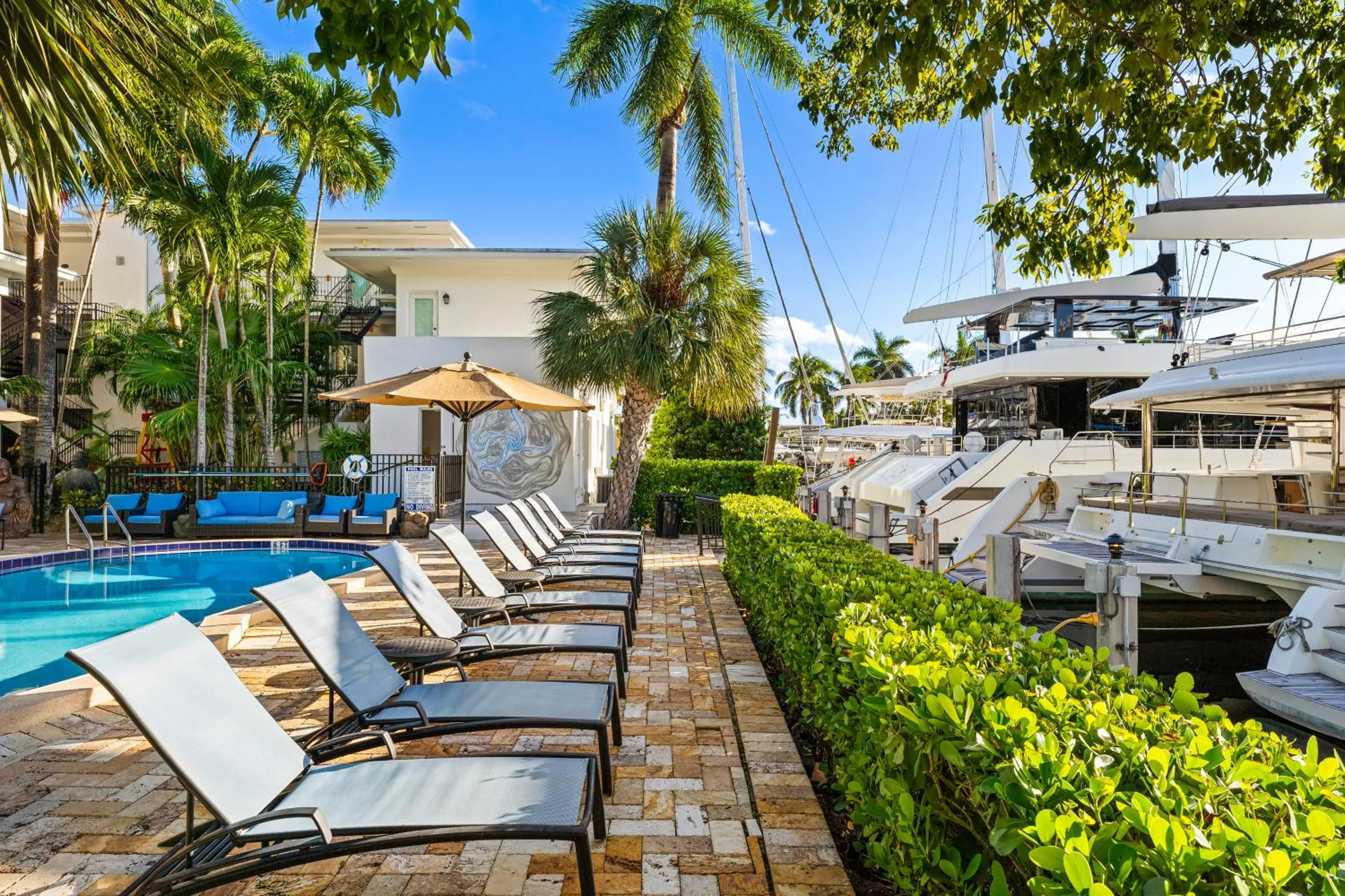 Property building in Isle of Venice Residence and Marina