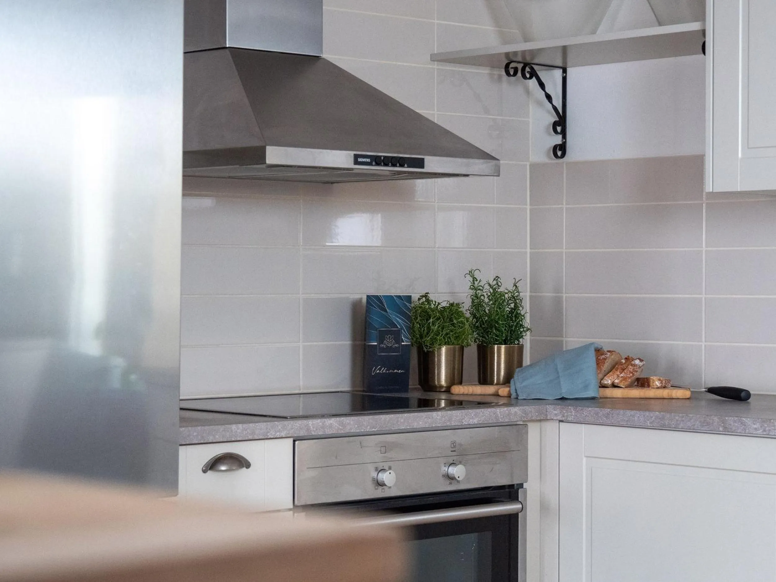 Kitchen or kitchenette in Pomona Living