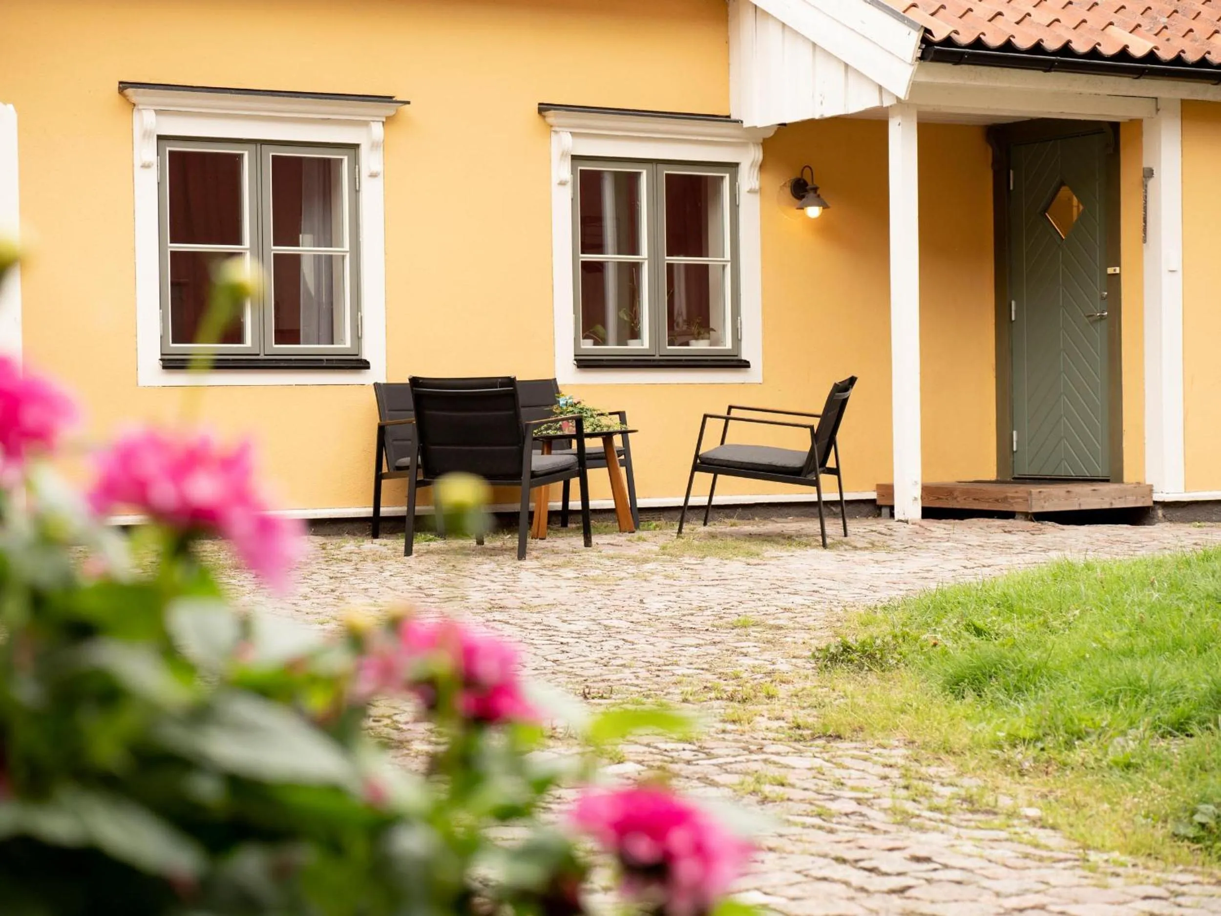 Patio in Pomona Living