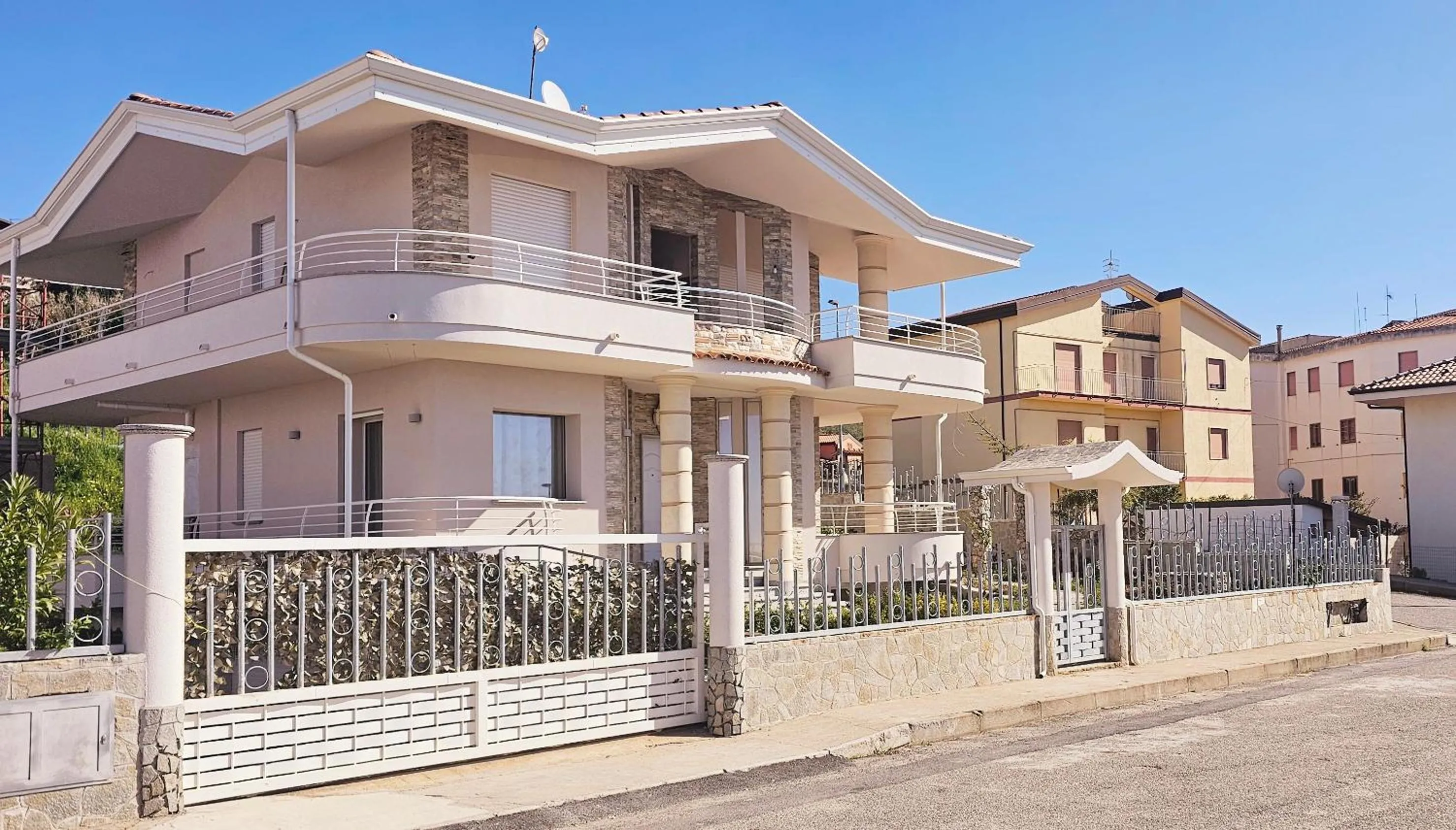 Grillo Superior Apartments - Enjoy Your Life!