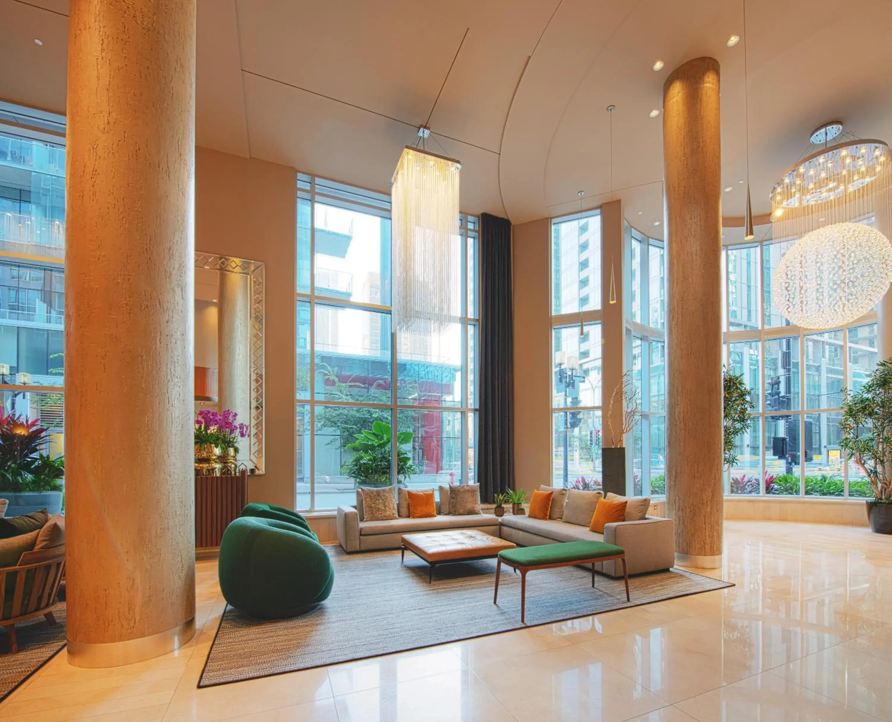 Lobby or reception in Warwick Le Crystal - Montréal Lobby or reception in Warwick Le Crystal - Montréal