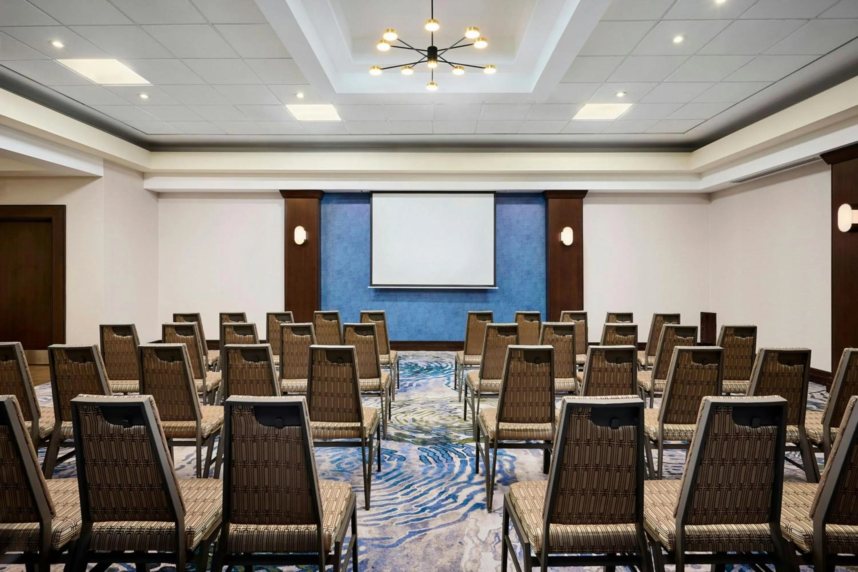 Entertainment in Sheraton Hamilton Hotel