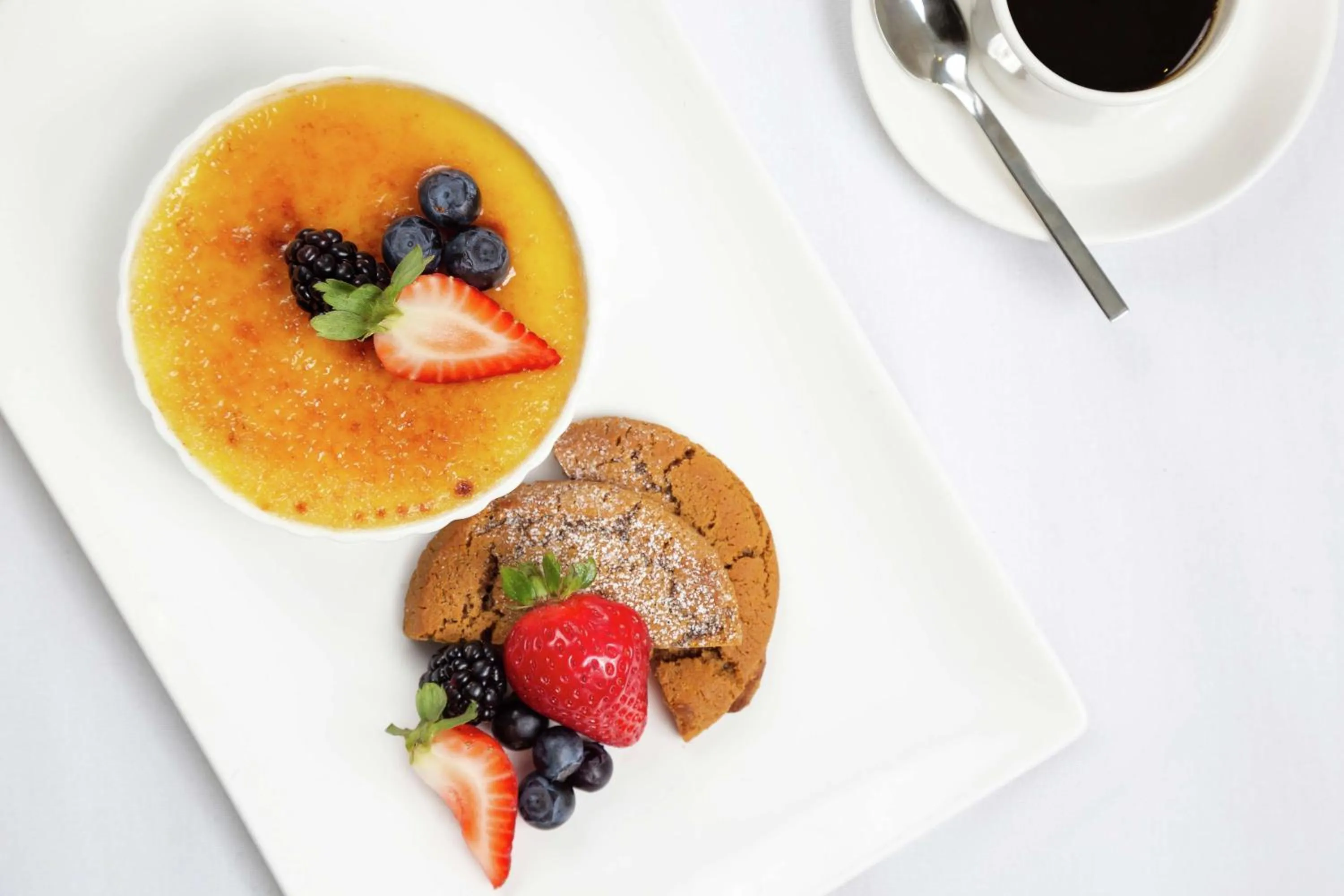 Dining area in Hilton Mississauga/Meadowvale