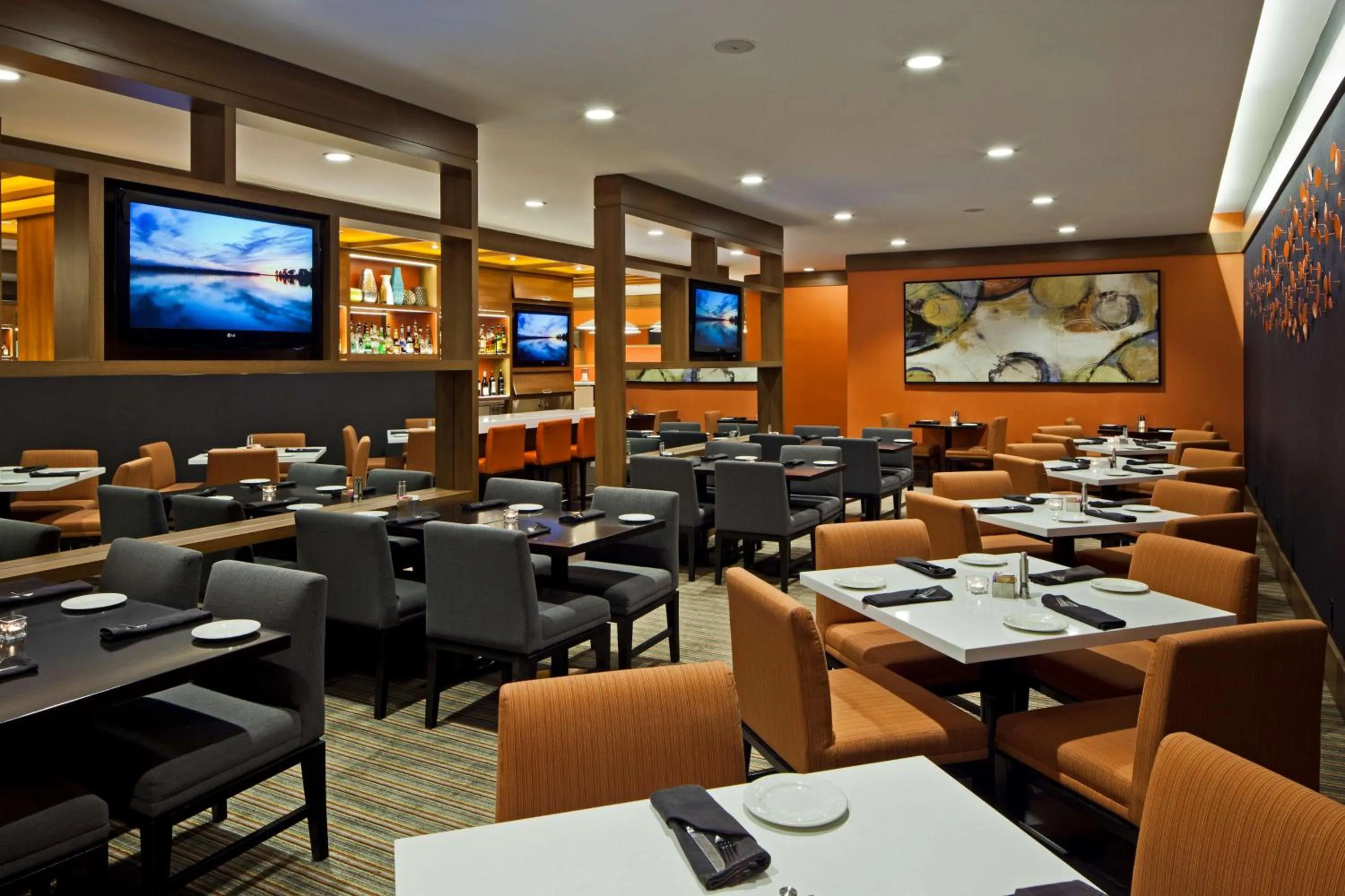 Restaurant/places to eat in Hilton Mississauga/Meadowvale